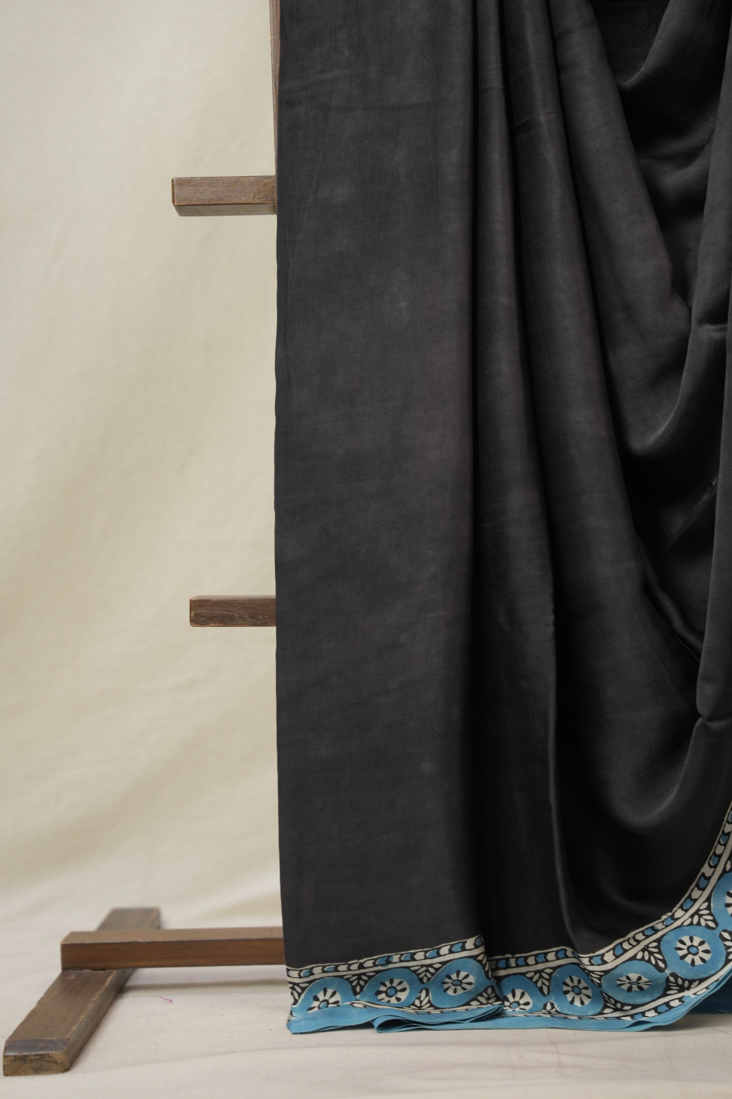 Black HBP Modal Silk Saree - SRBMSS520