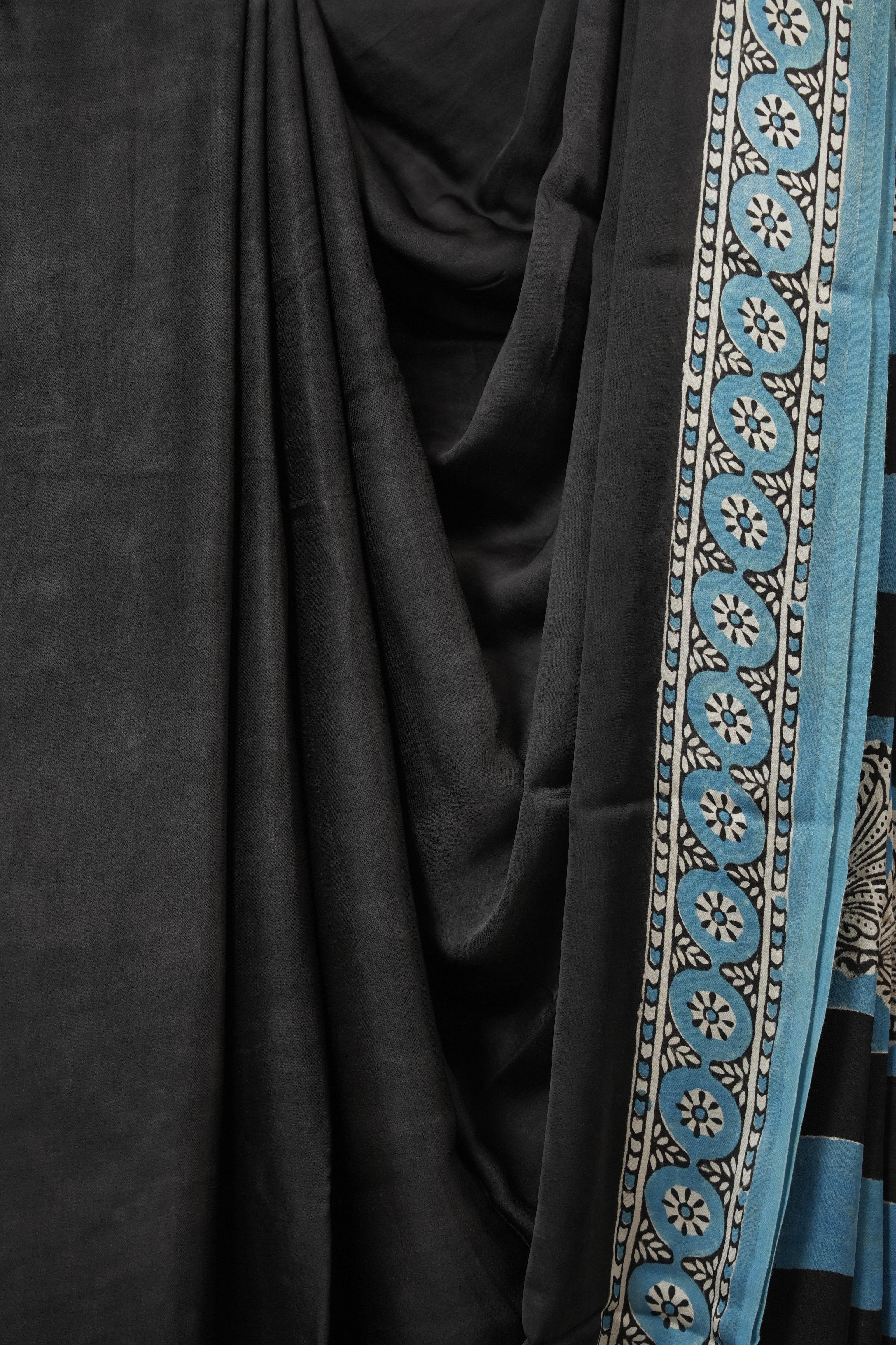 Black HBP Modal Silk Saree - SRBMSS520