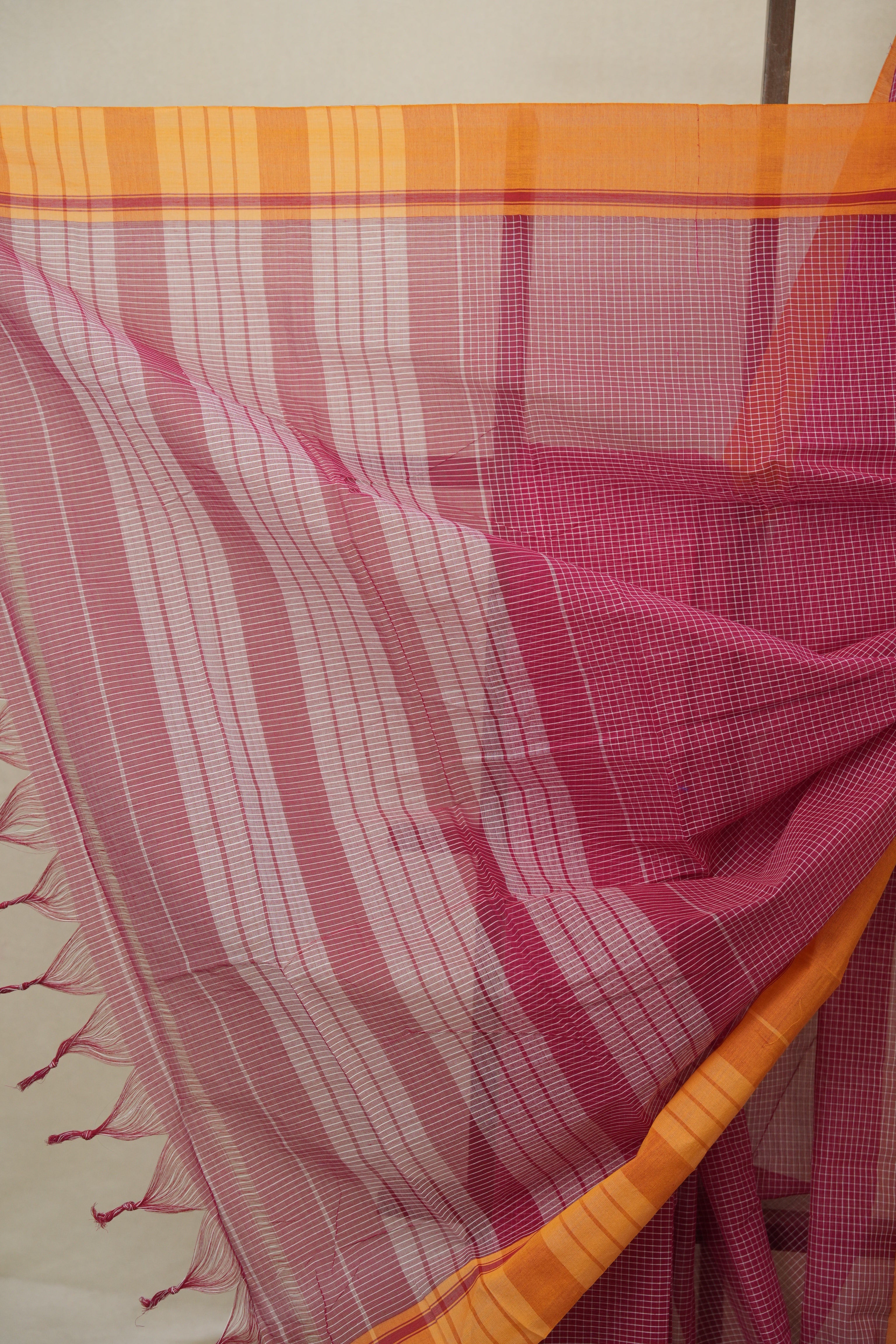 Red Big Checks Cotton Patteda Anchu Saree - SRRPAS331
