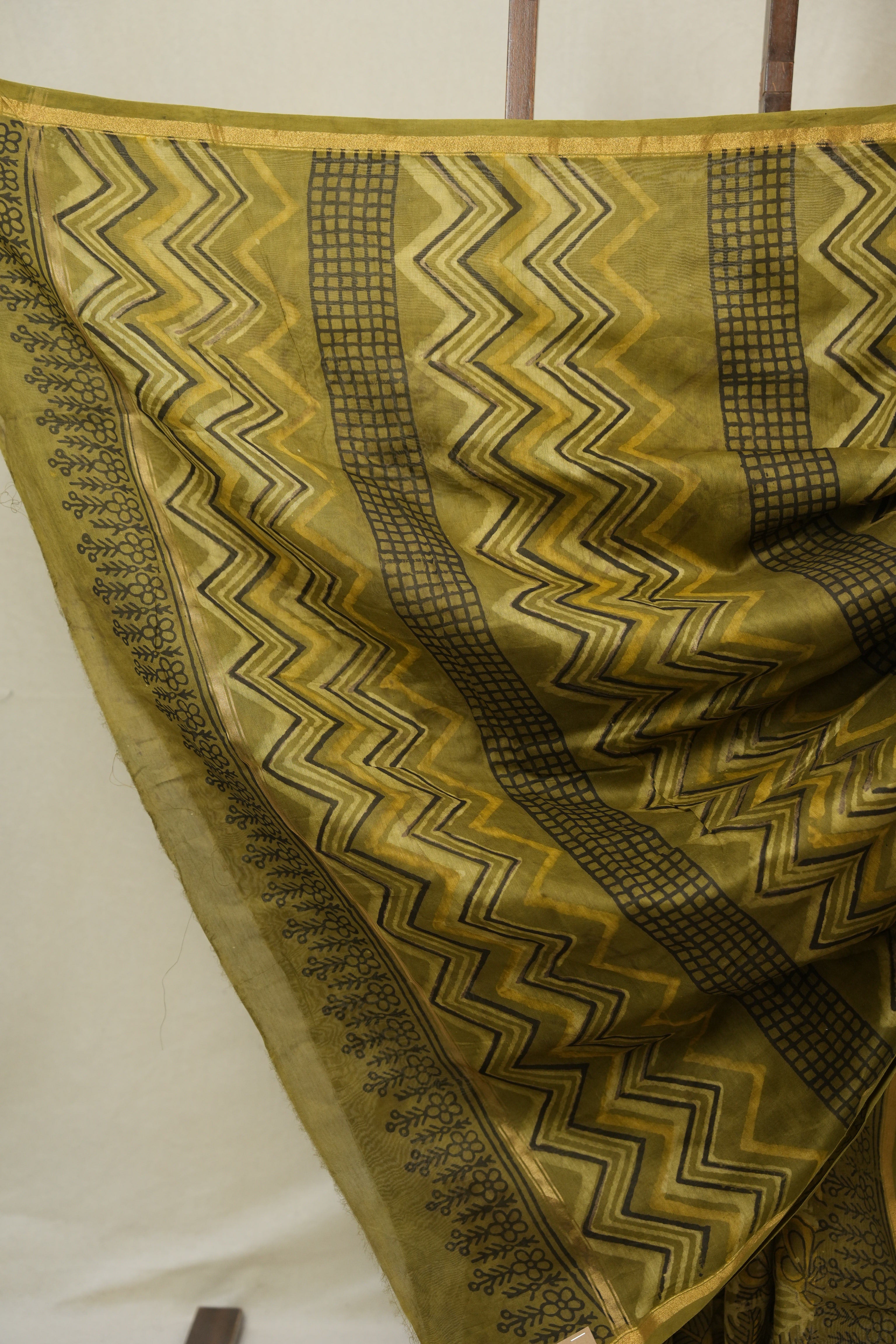 Olive Green HBP Cotton Silk Saree With Chanderi Border - SROGCSS1598
