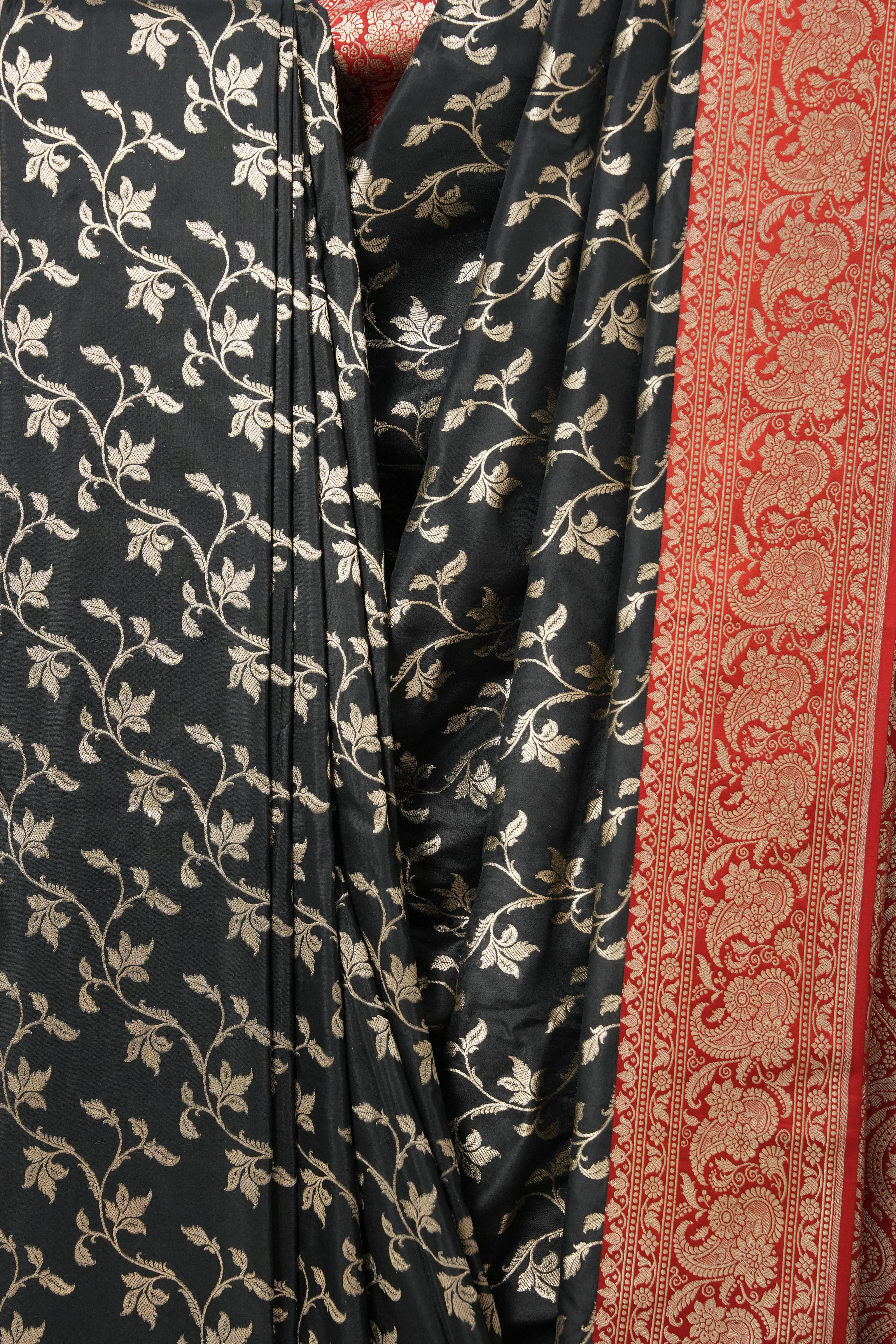 Black Banarasi Silk Saree-SRBBSS05EX