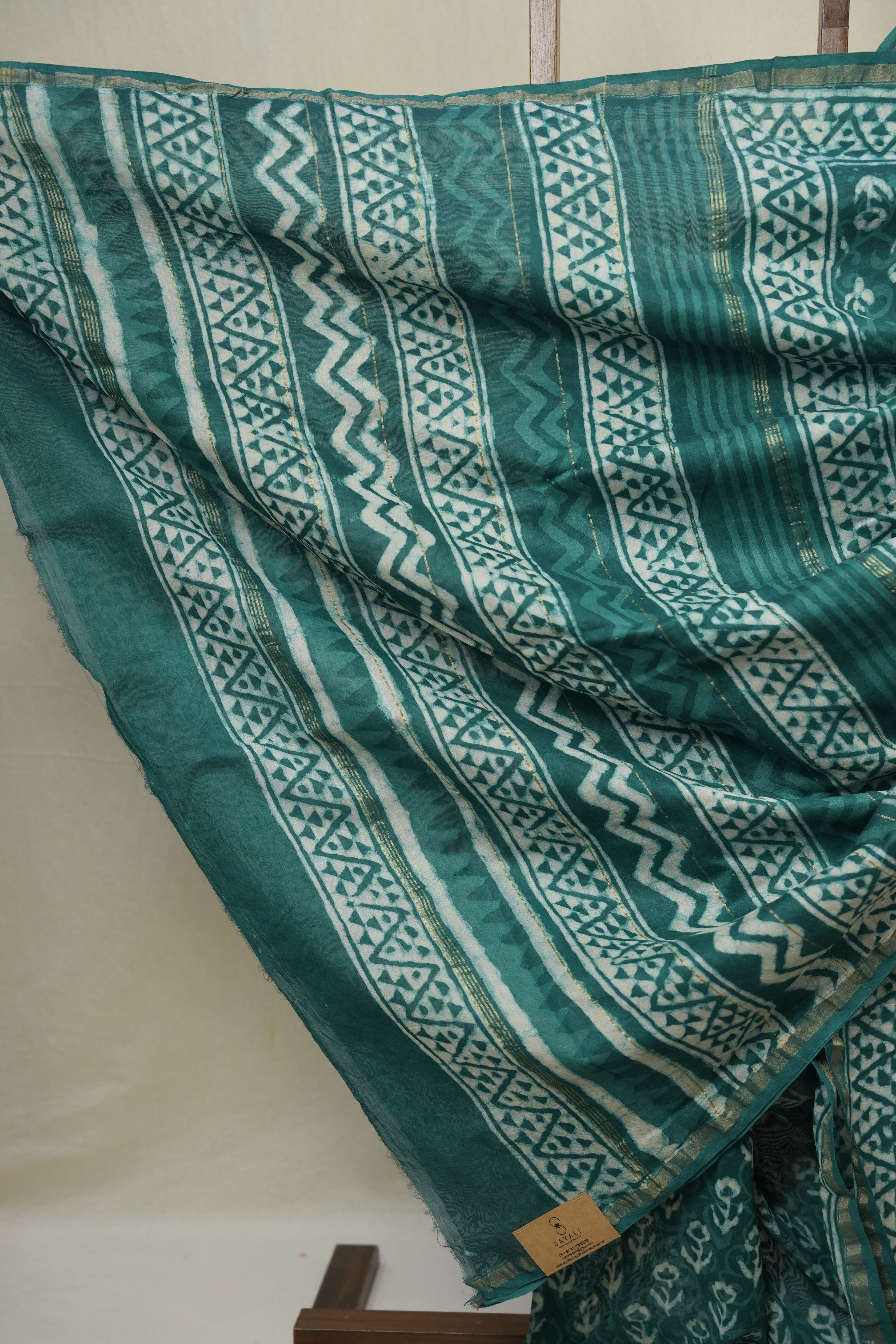 Green HBP Cotton Silk Saree With Chanderi Border - SRGCSS1655