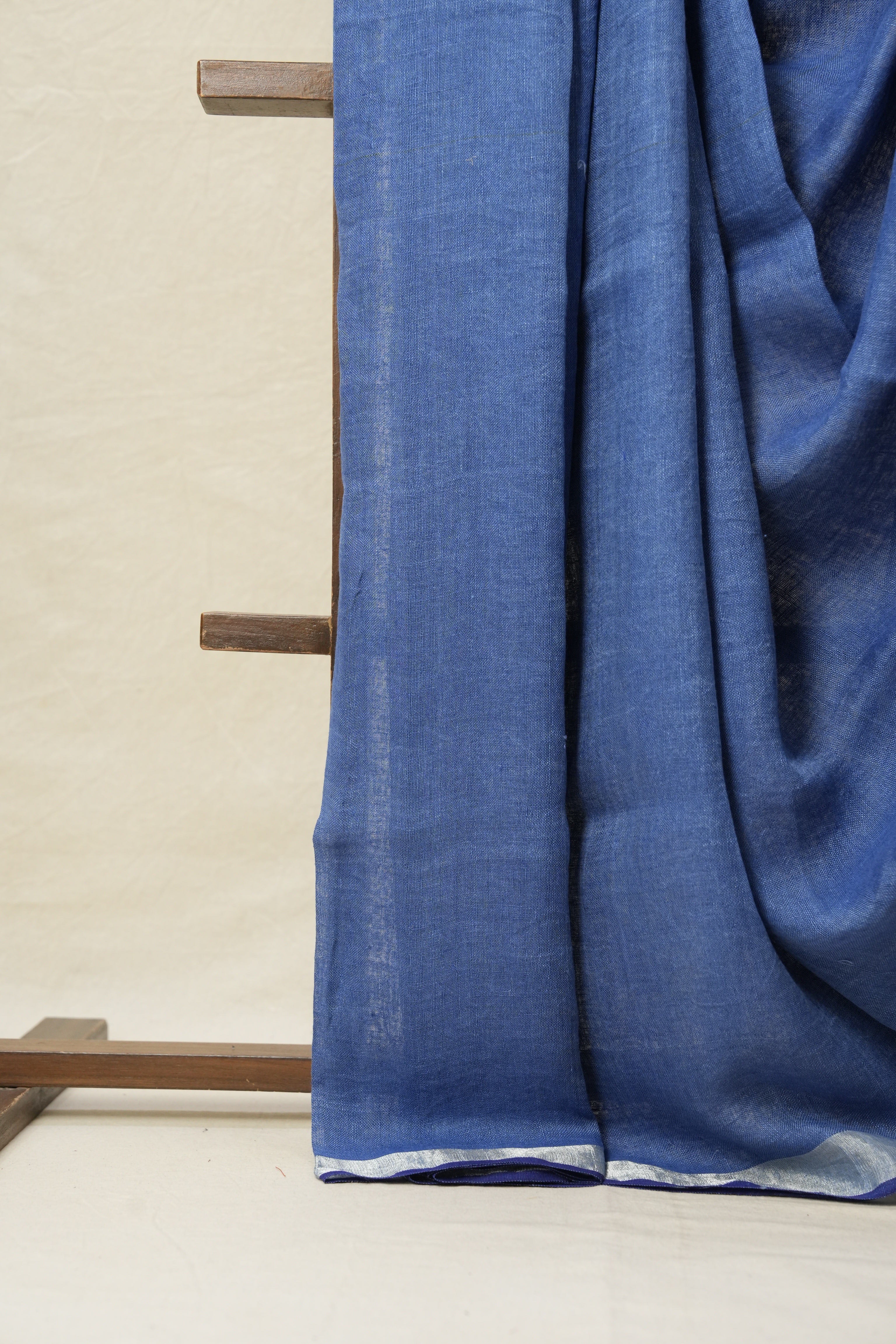 Blue Plain Linen Saree With Dark Blue Tassels-SRBPLS168