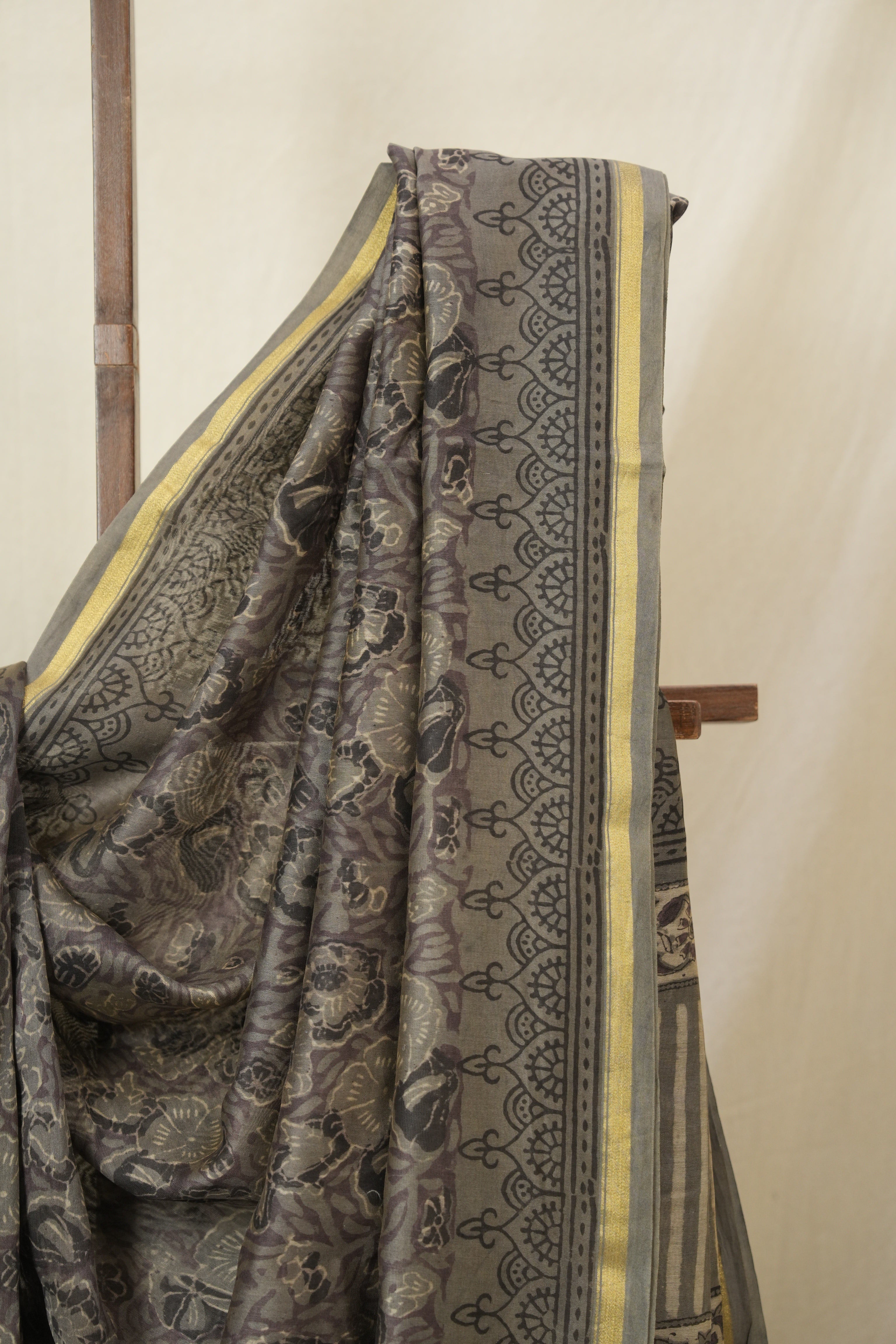 Grey HBP Cotton Silk Saree With Chanderi Border - SRGCSS1597