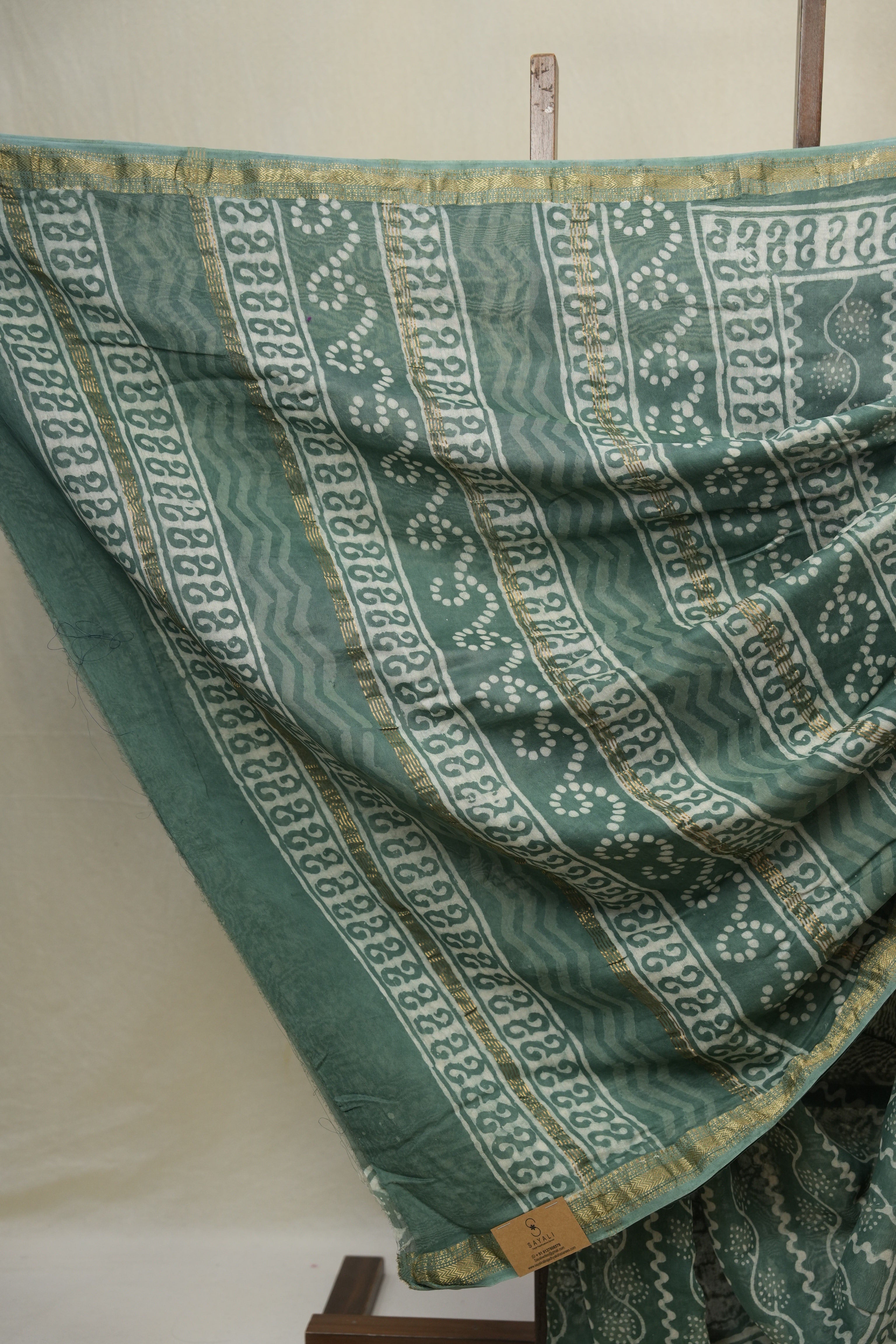 Green HBP Cotton Silk Saree With Maheshwari Border - SRGCSS1645