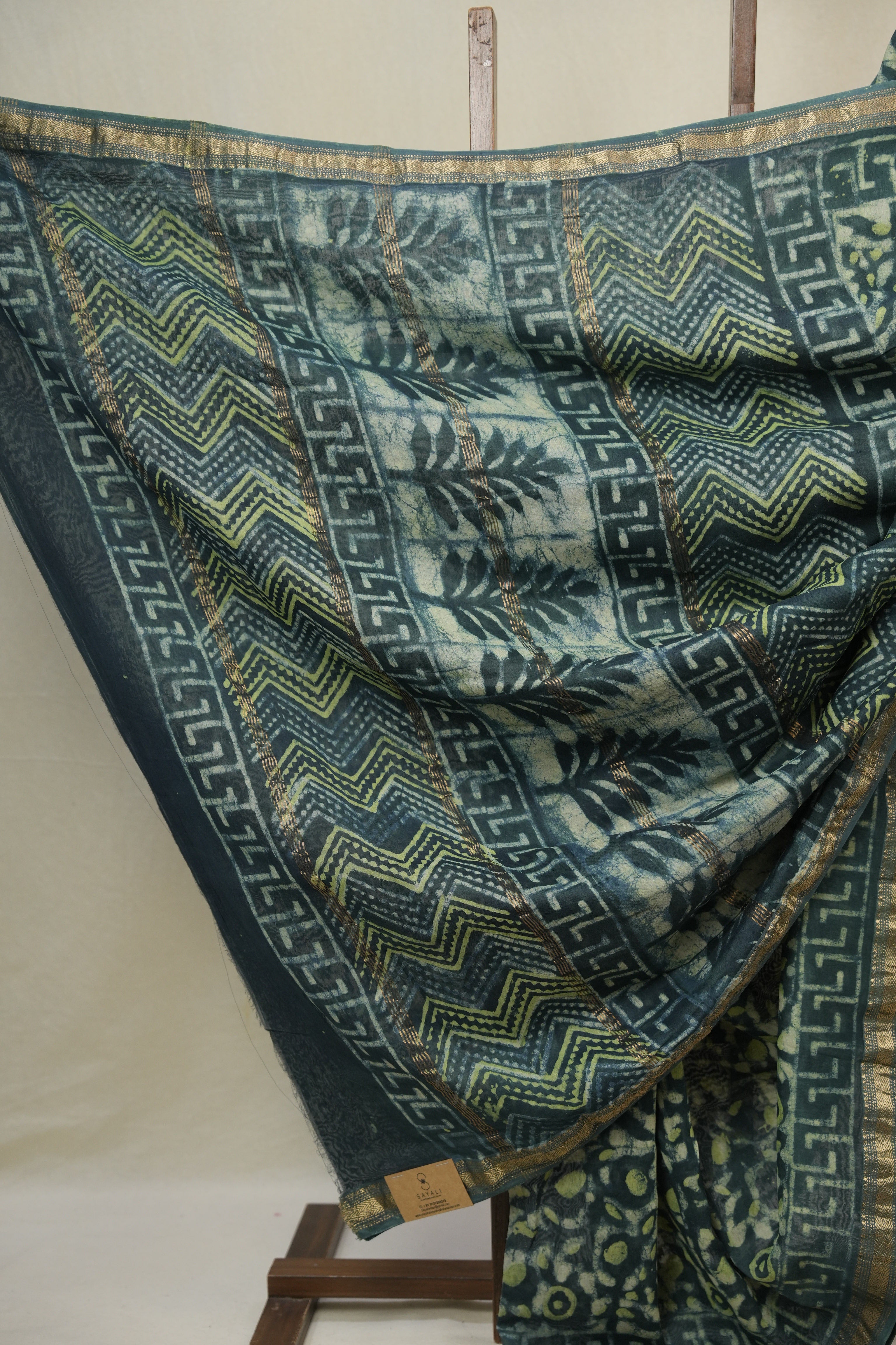 Green HBP Cotton Silk Saree With Maheshwari Border - SRGCSS1644