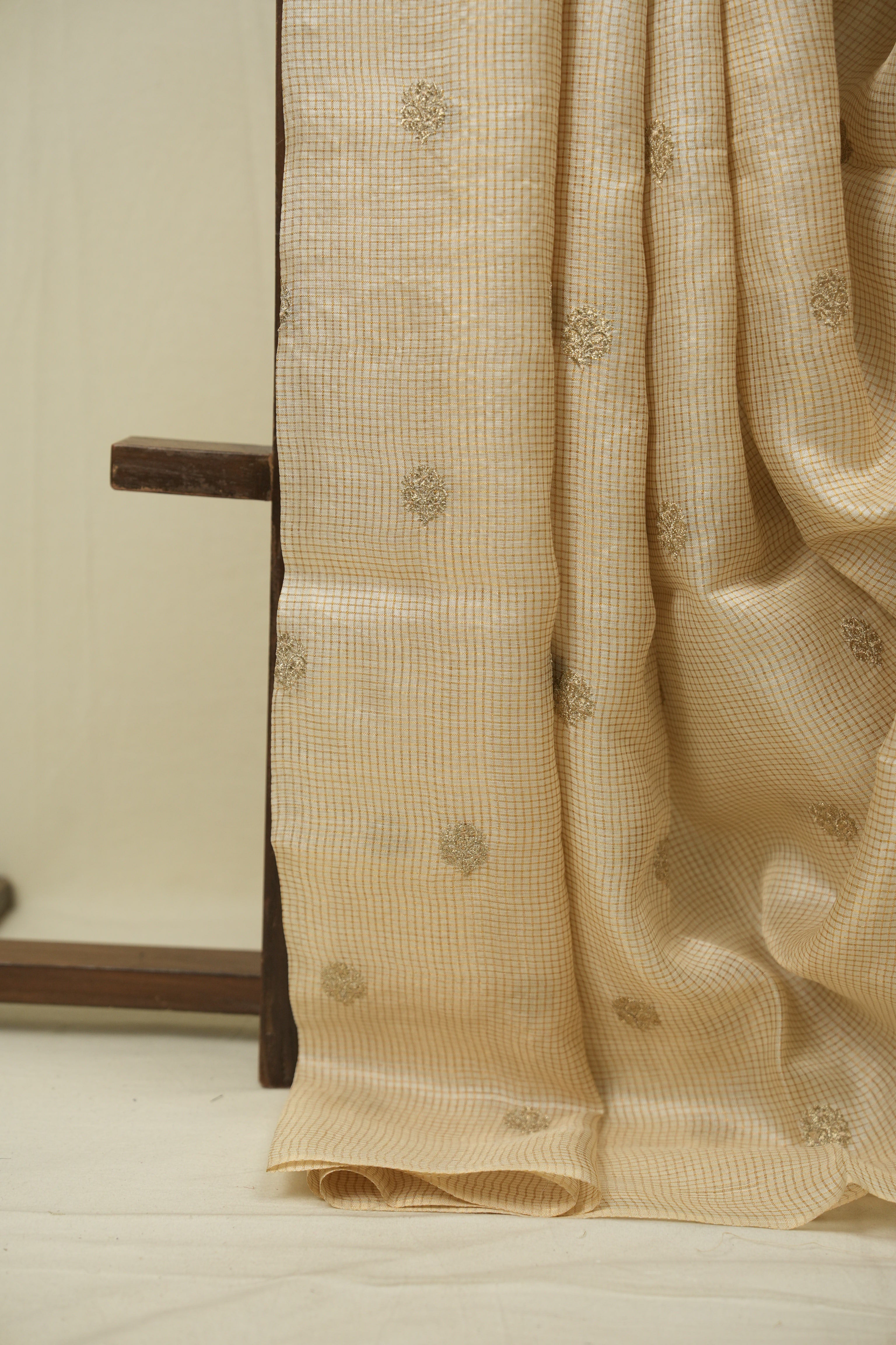 Cream Machine Embroidered Tussar Silk Saree - SRCMETSS1554