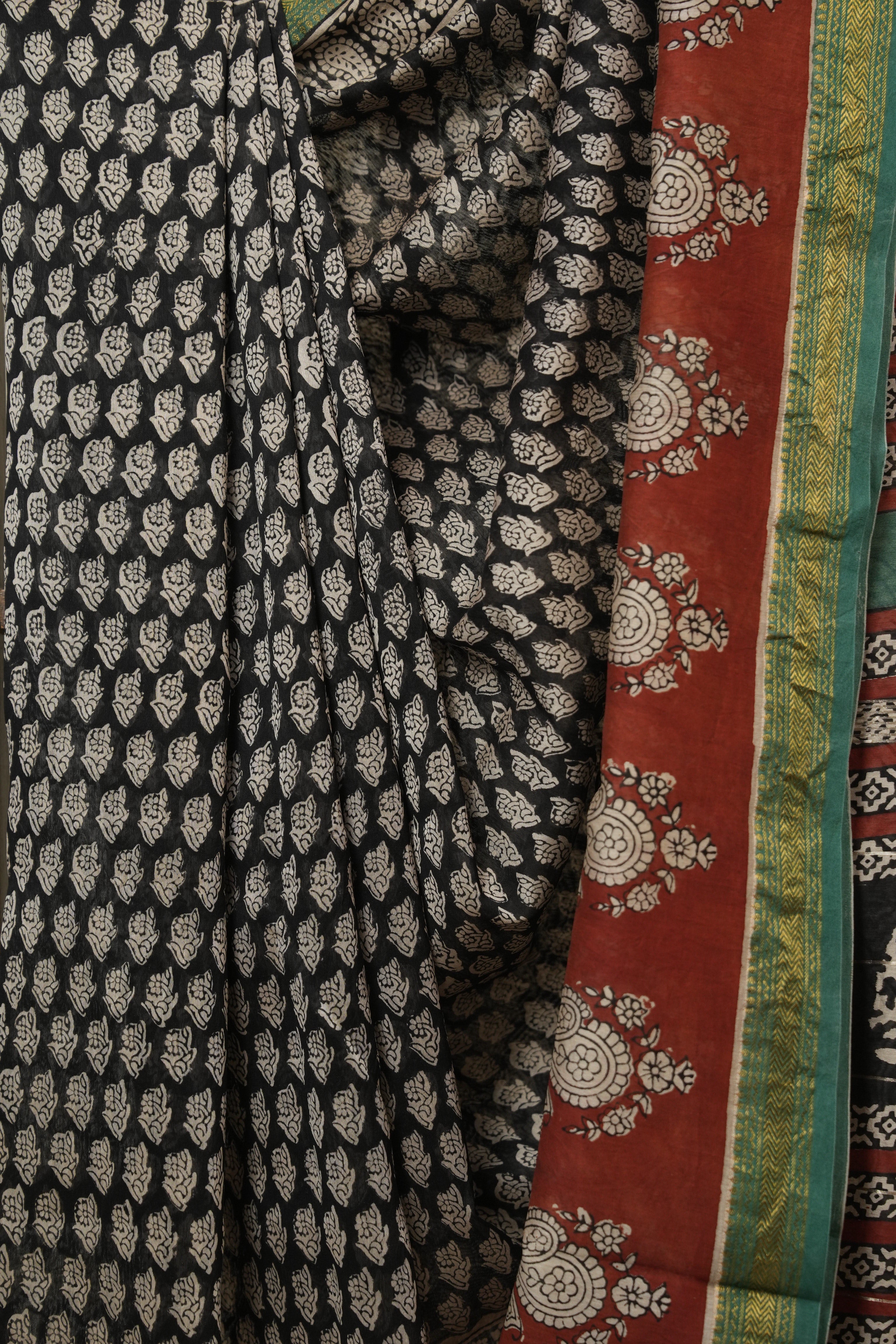 Black HBP Cotton Silk Saree With Maheshwari Border - SRBCSS1642