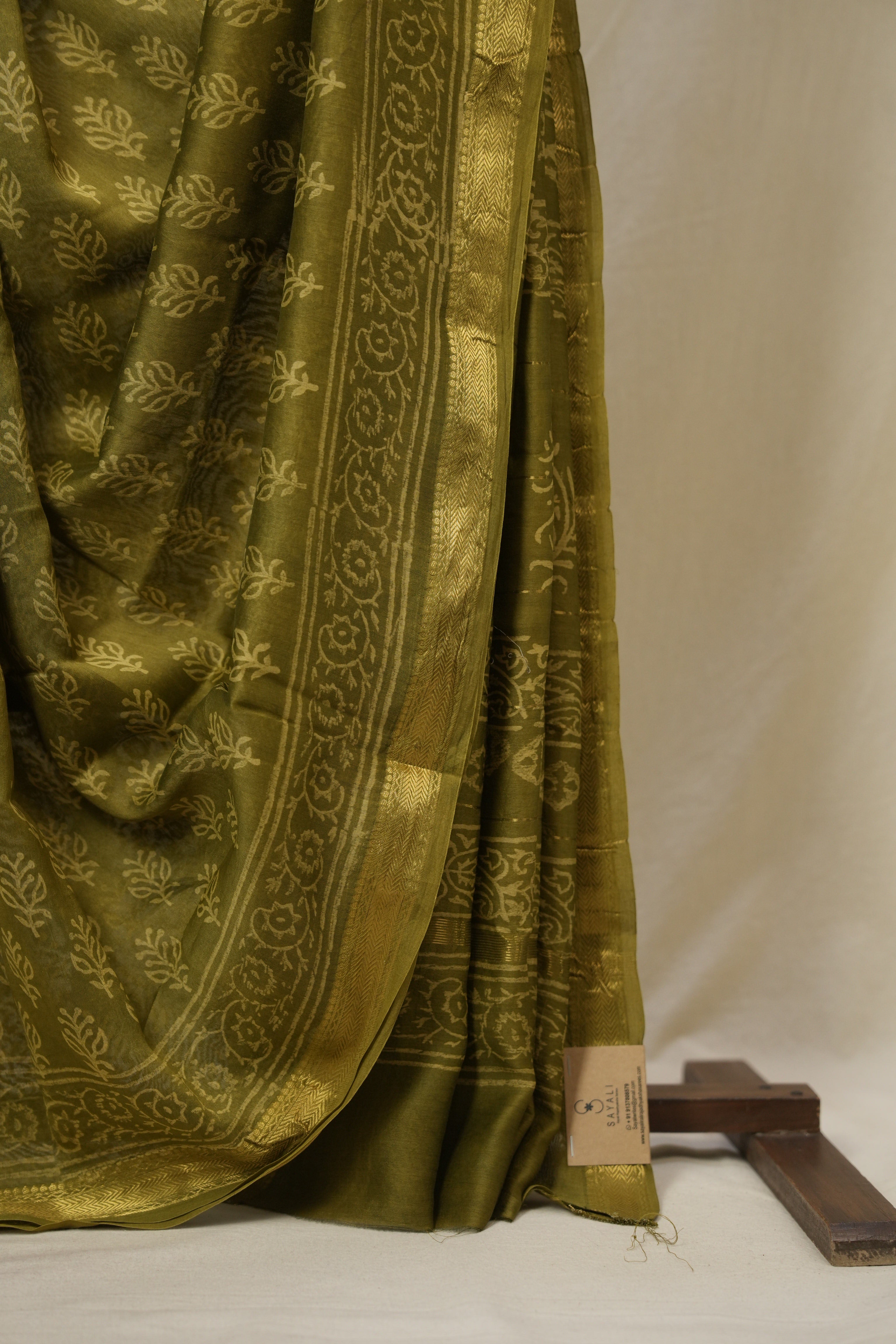 Green HBP Cotton Silk Saree With Maheshwari Border - SRGCSS1643