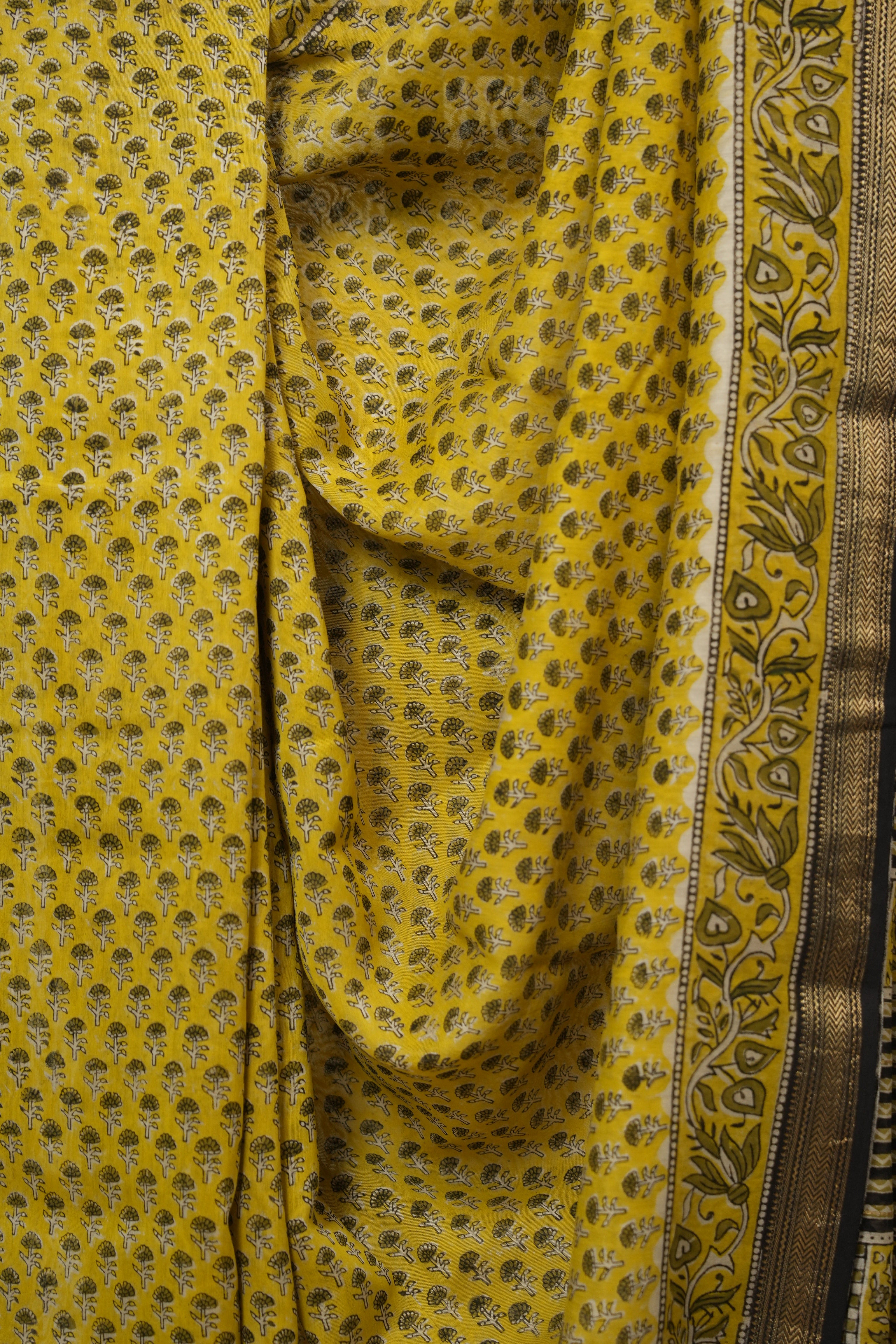 Yellow HBP Cotton Silk Saree With Maheshwari Border - SRYCSS1640