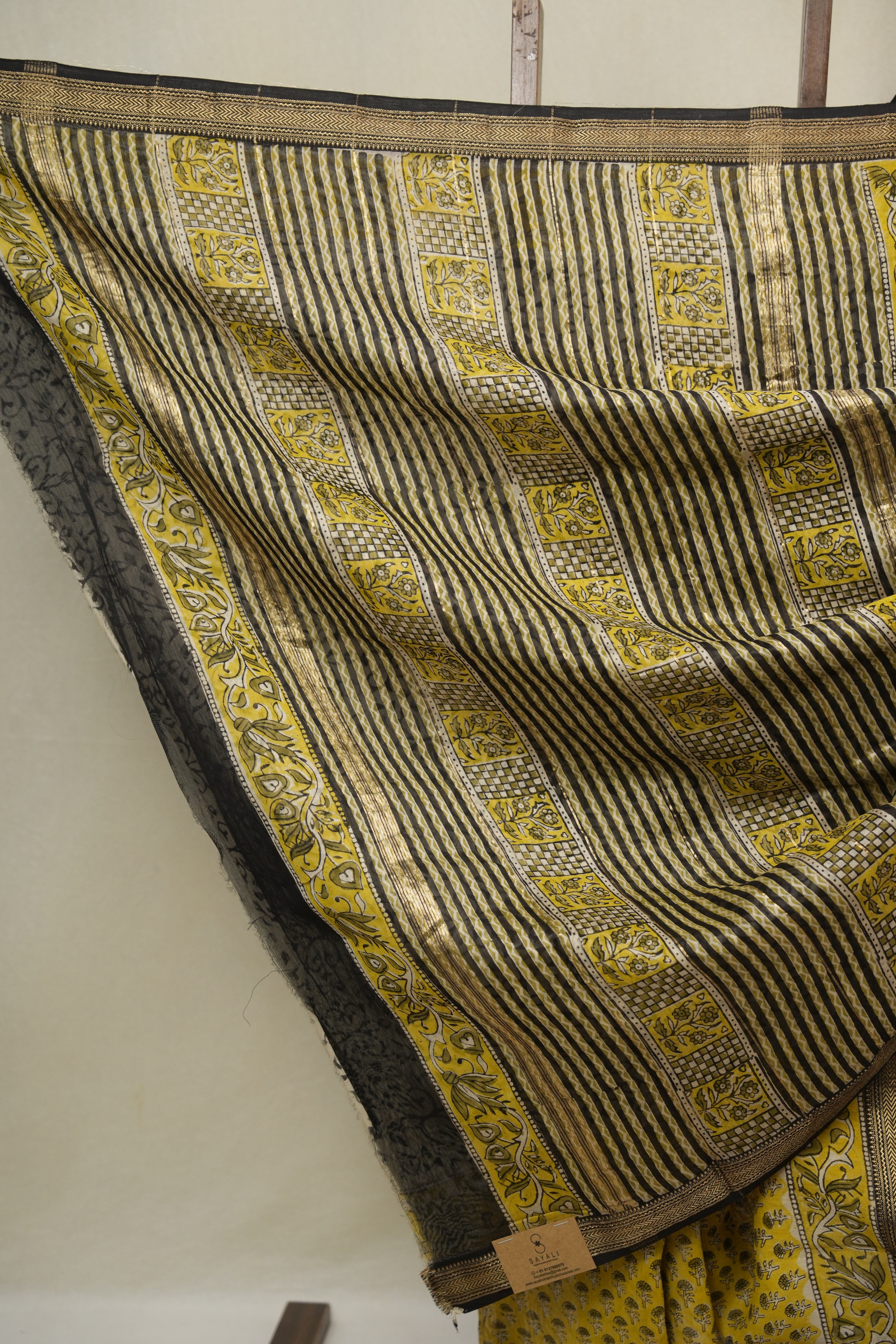 Yellow HBP Cotton Silk Saree With Maheshwari Border - SRYCSS1640