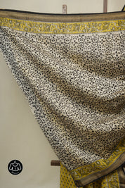 Yellow HBP Cotton Silk Saree With Maheshwari Border - SRYCSS1640
