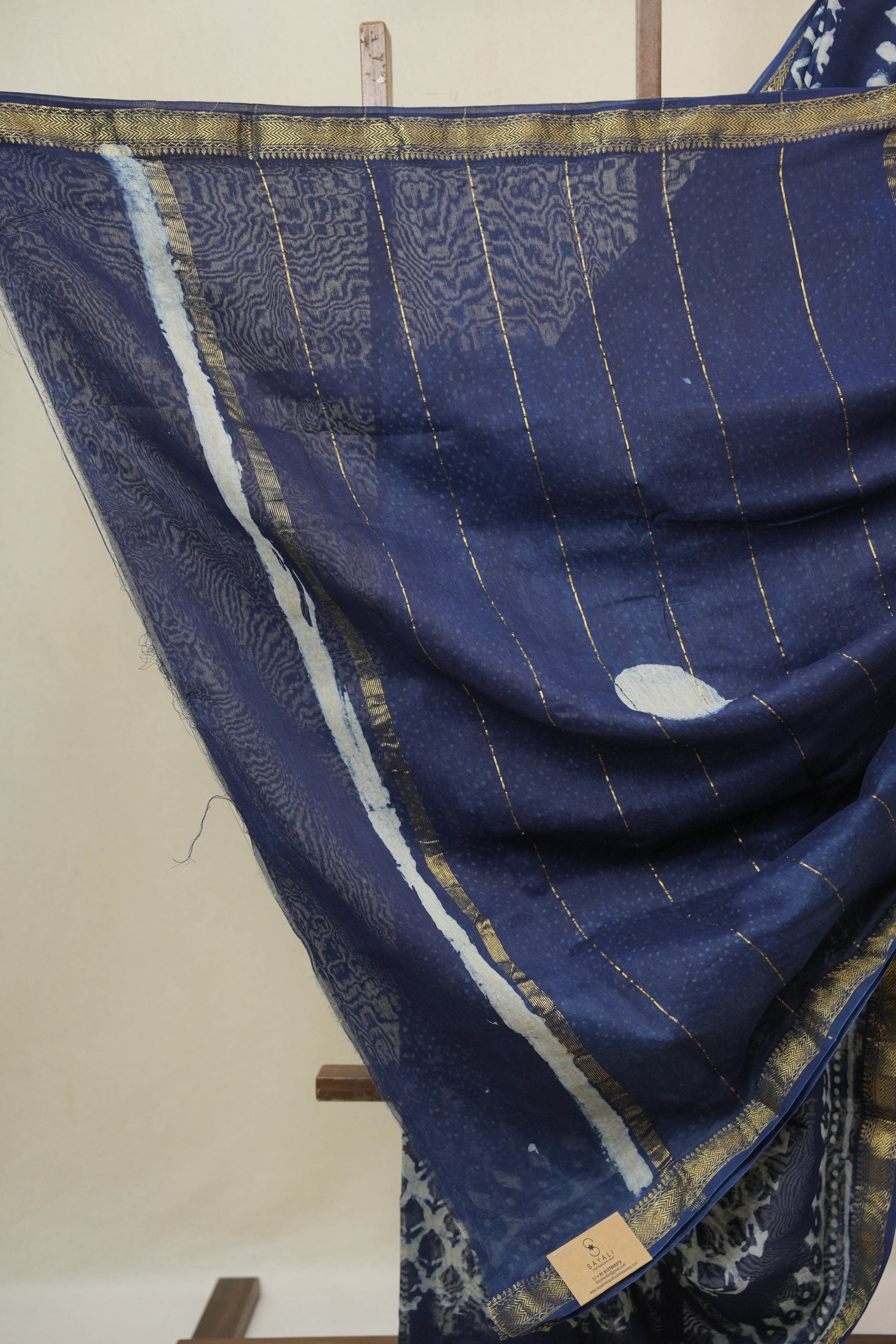 White HBP Cotton Silk Saree With Maheshwari Border - SRWCSS1641
