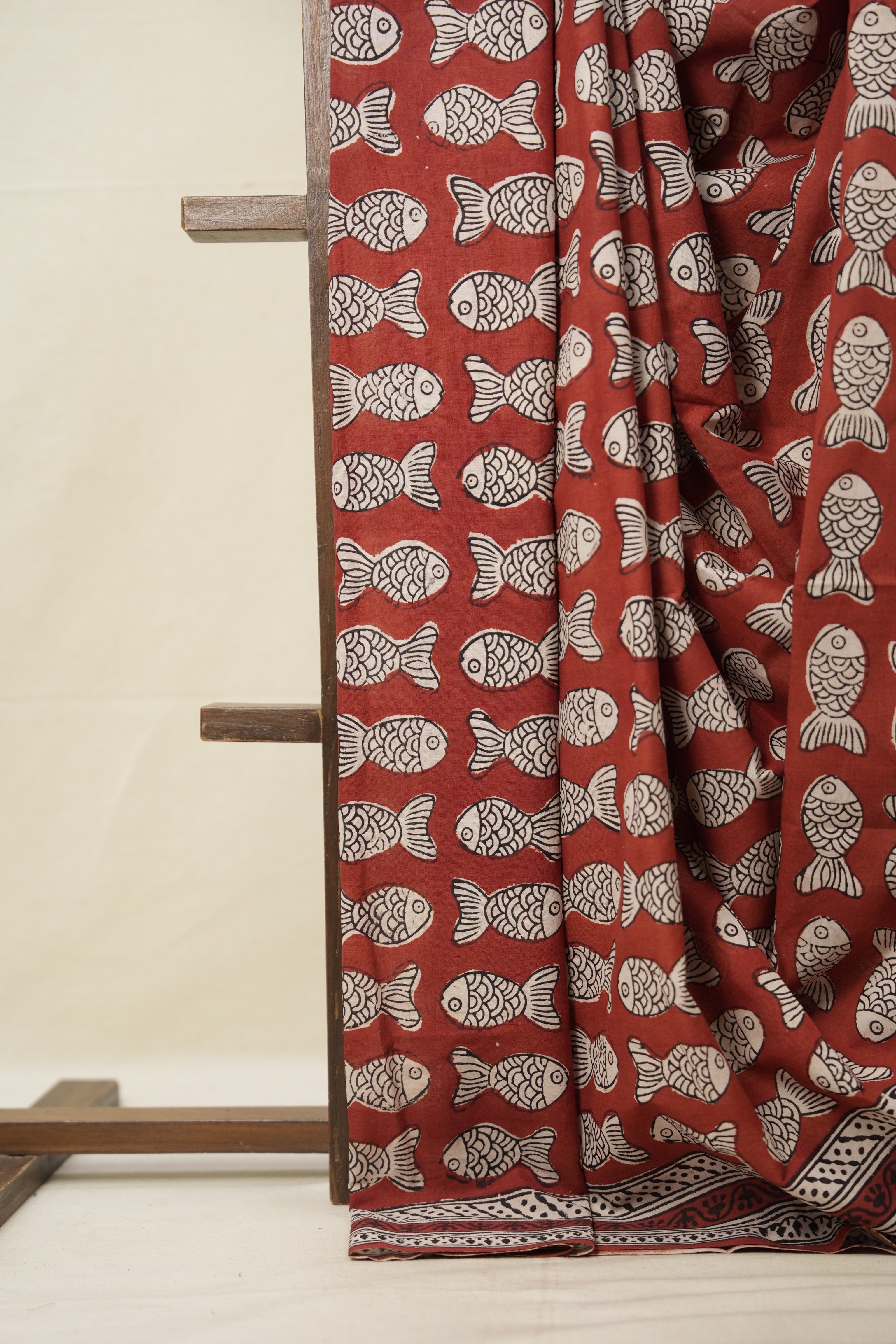 Red HBP Cotton Saree - SRRCS2817