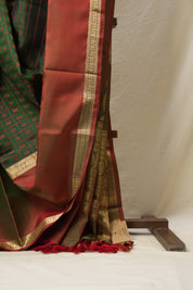 Dark Green Kanjeevaram Silk Saree-SRDGKSS789