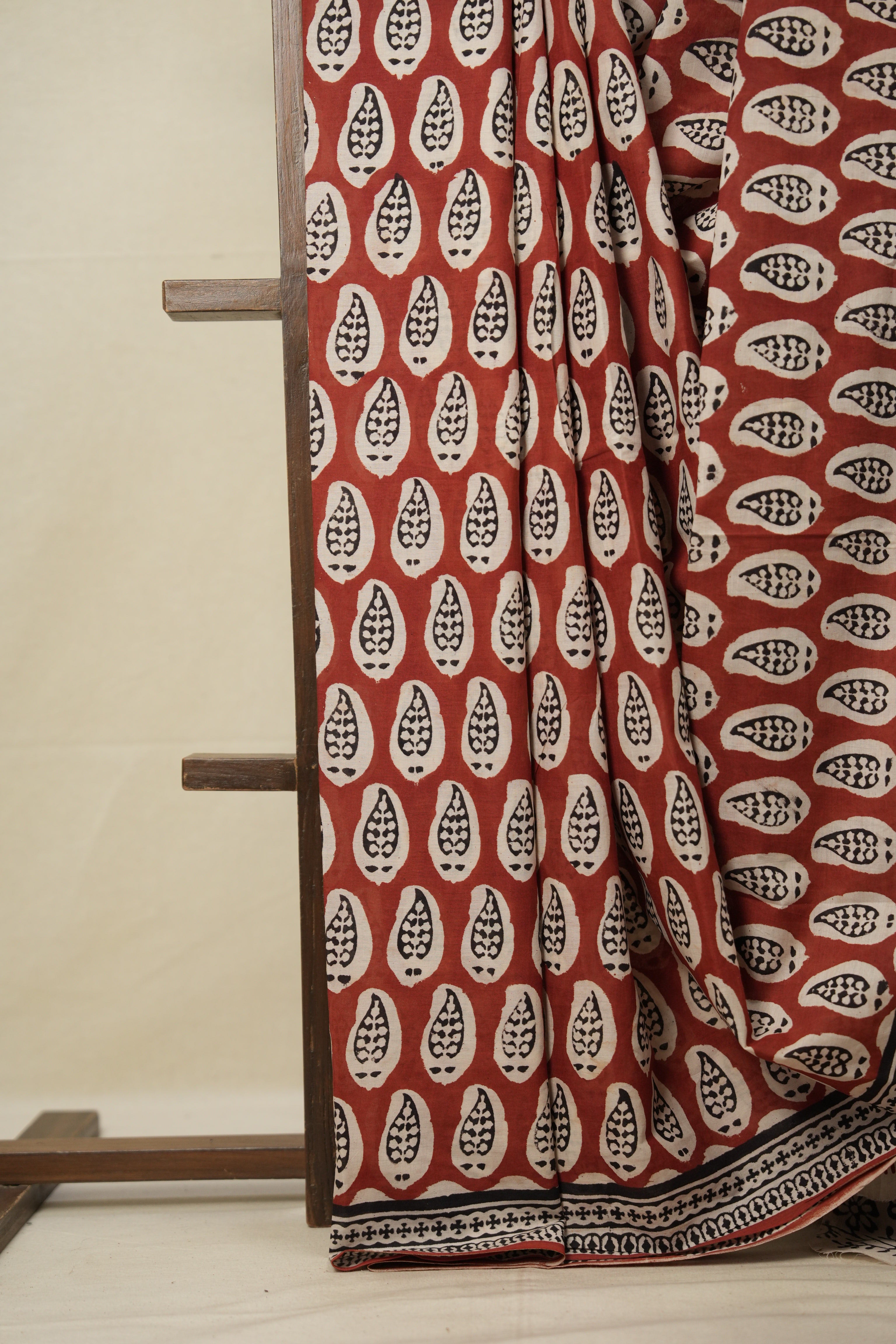 Off White Red HBP Cotton Saree - SROWRCS2813