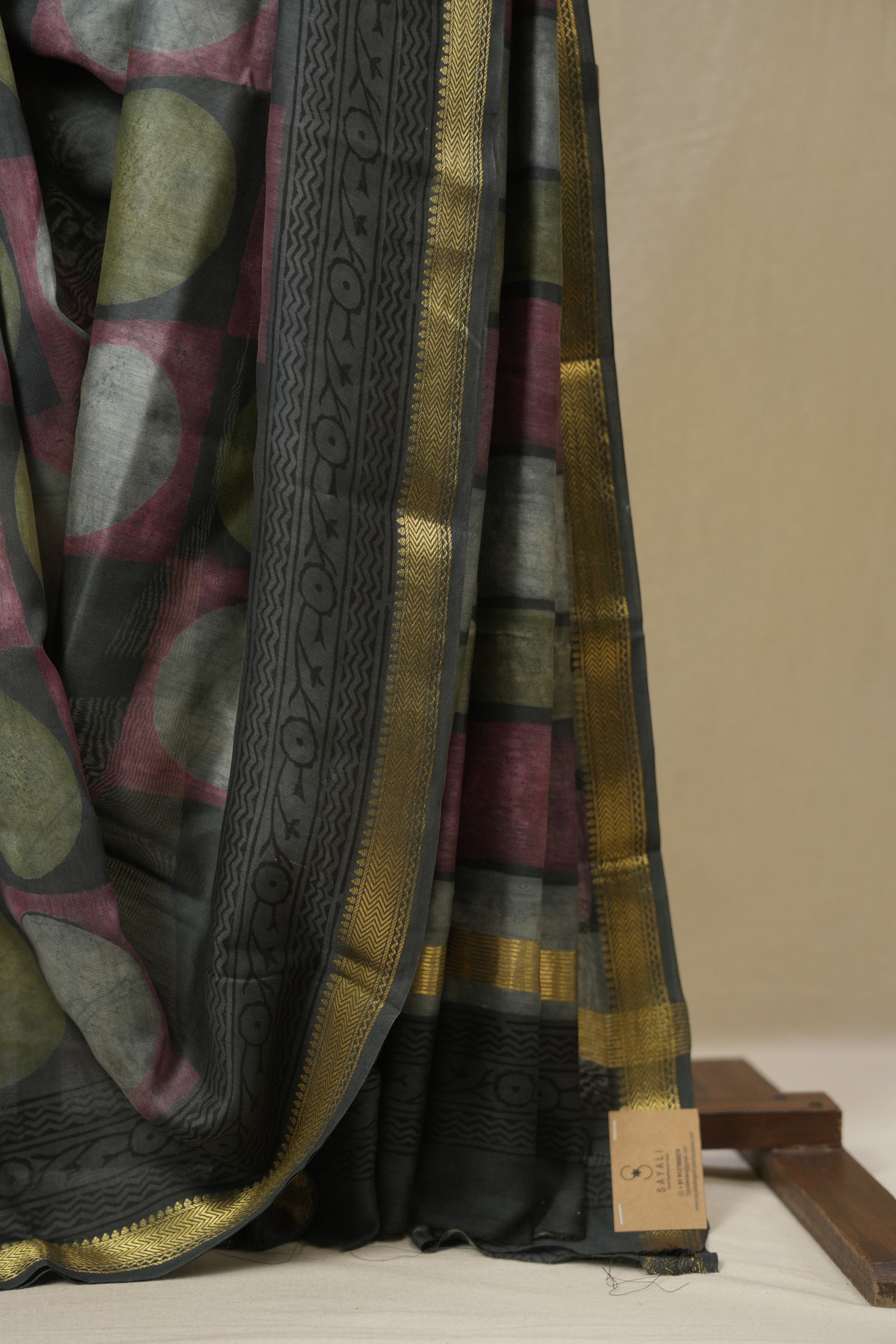 Grey HBP Cotton Silk Saree with Maheswari Border - SRGCSS1648