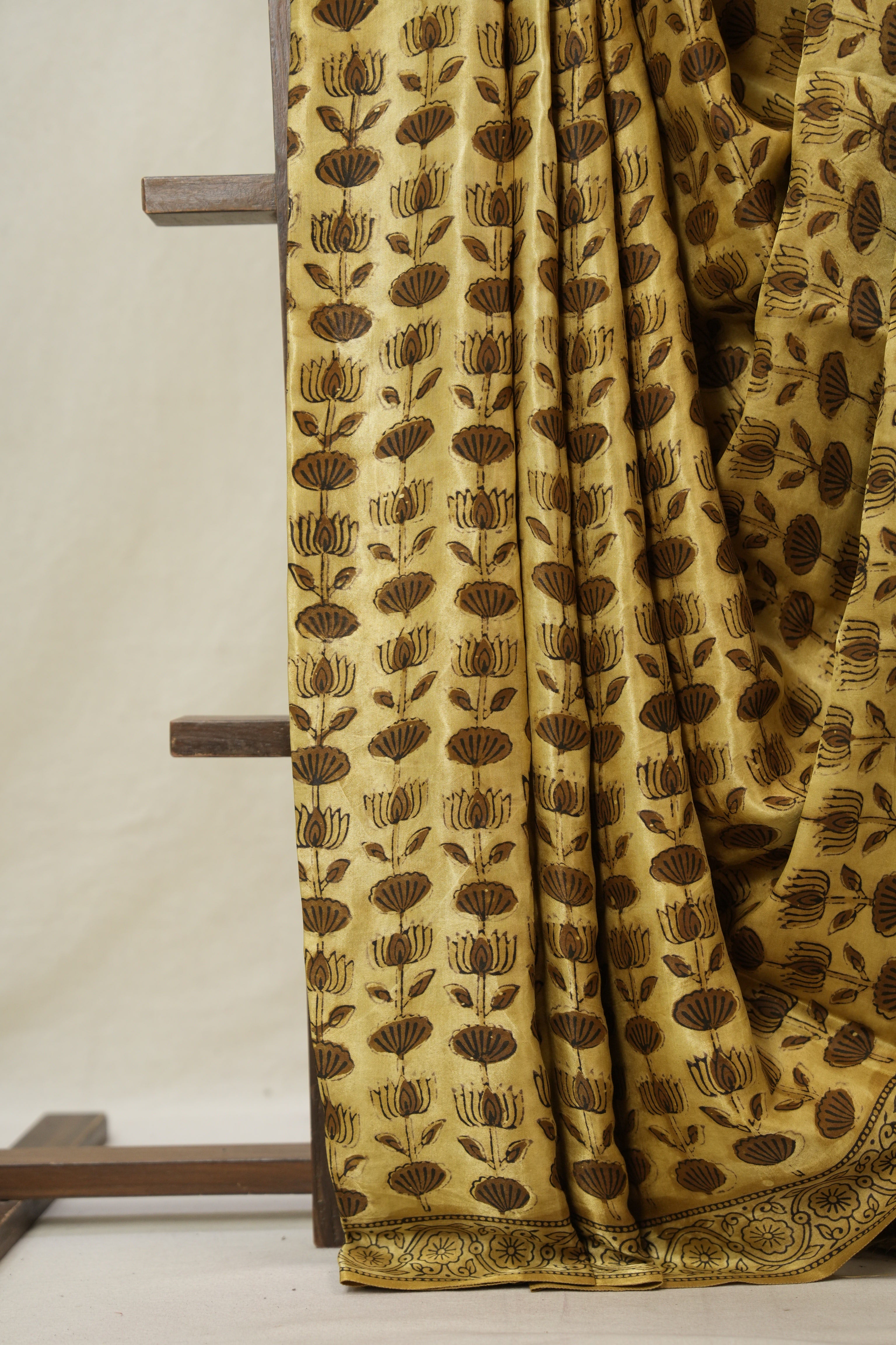 Cream Gold HBP Modal Silk Saree - SRCGMSS535