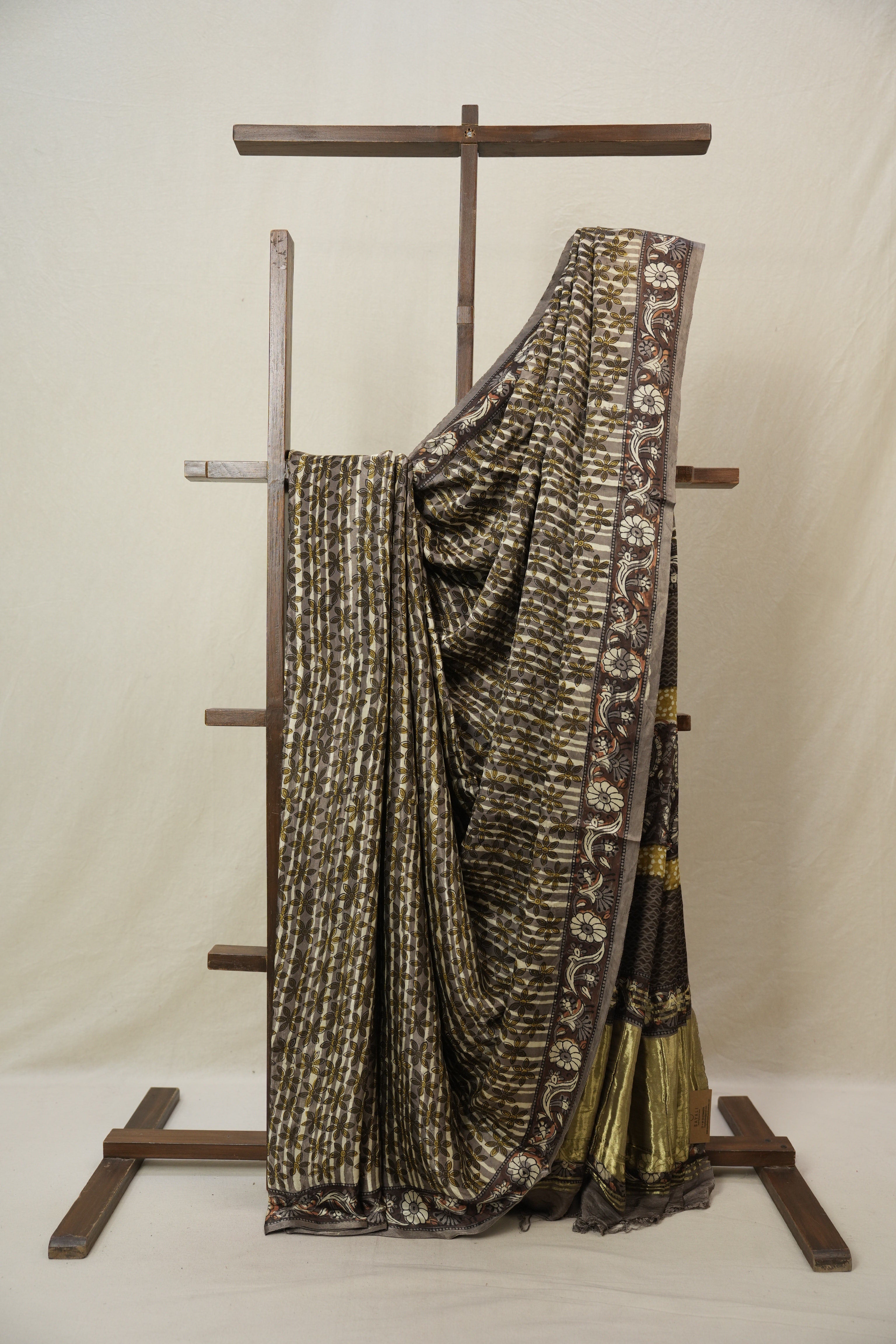 Kashish Cream HBP Modal Silk Saree - SRKCMSS541