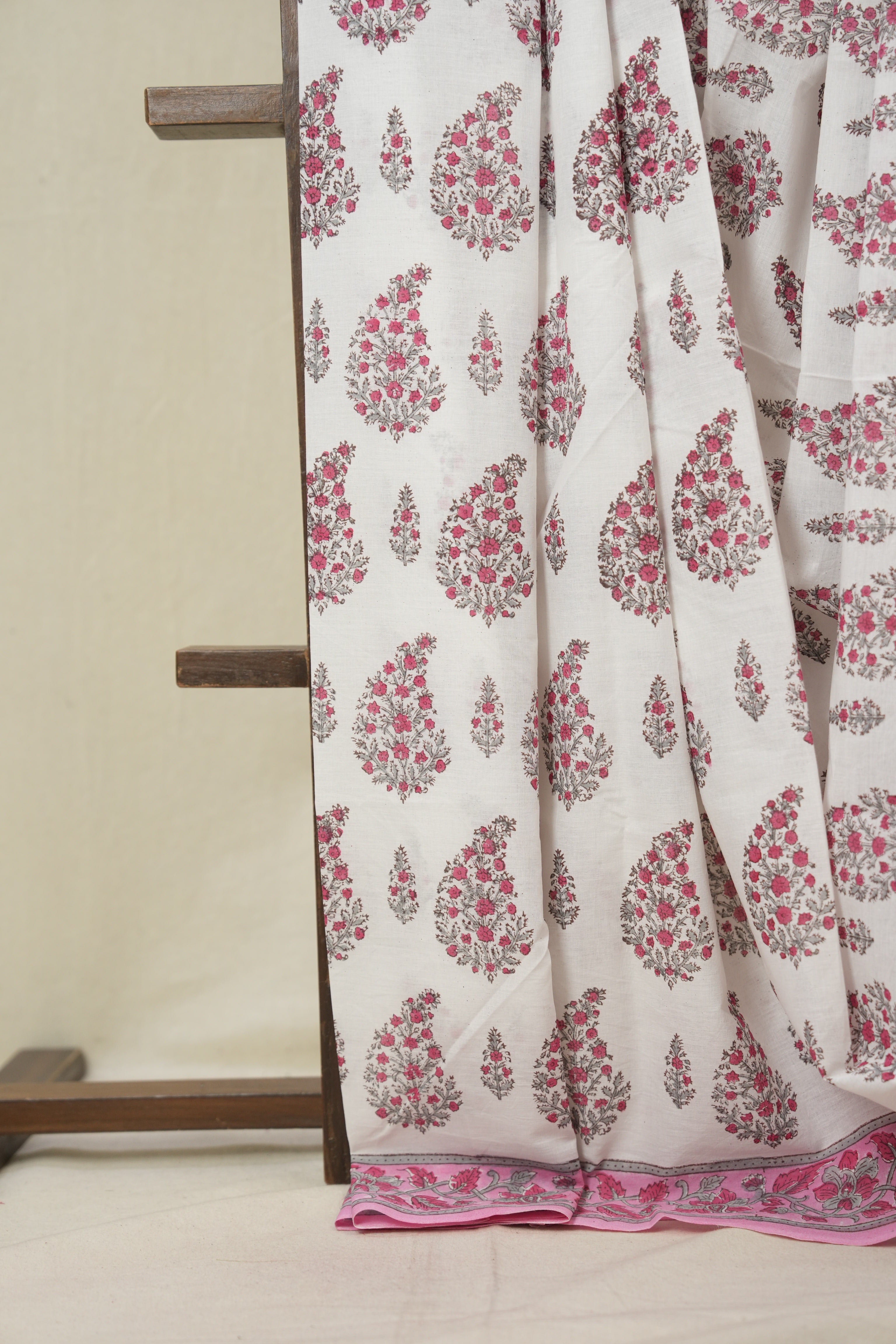 Ivory PinK  HBP Cotton Saree - SRIPCS3345
