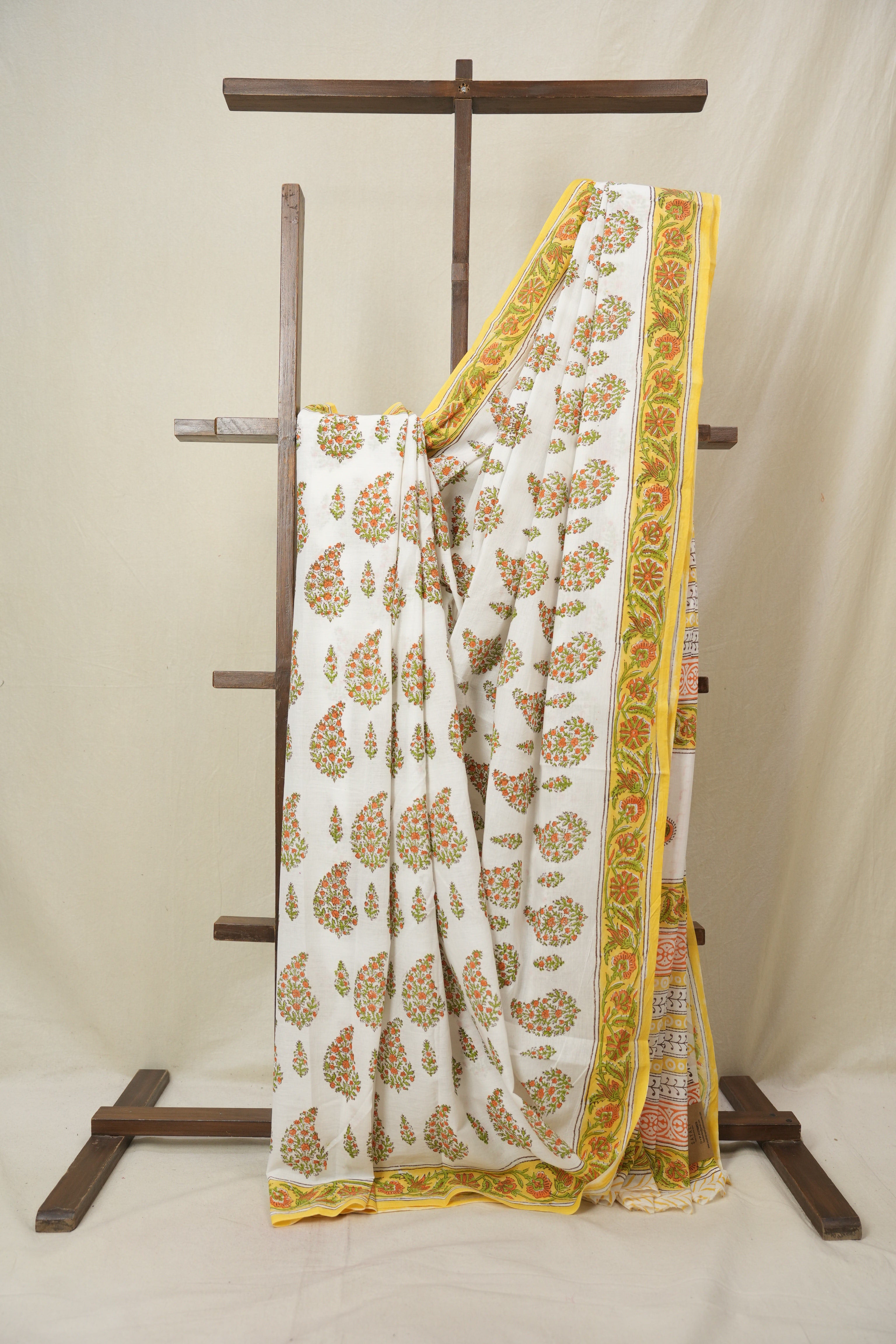 White Floral Cotton  HBP Cotton Saree - SRWFCS3346