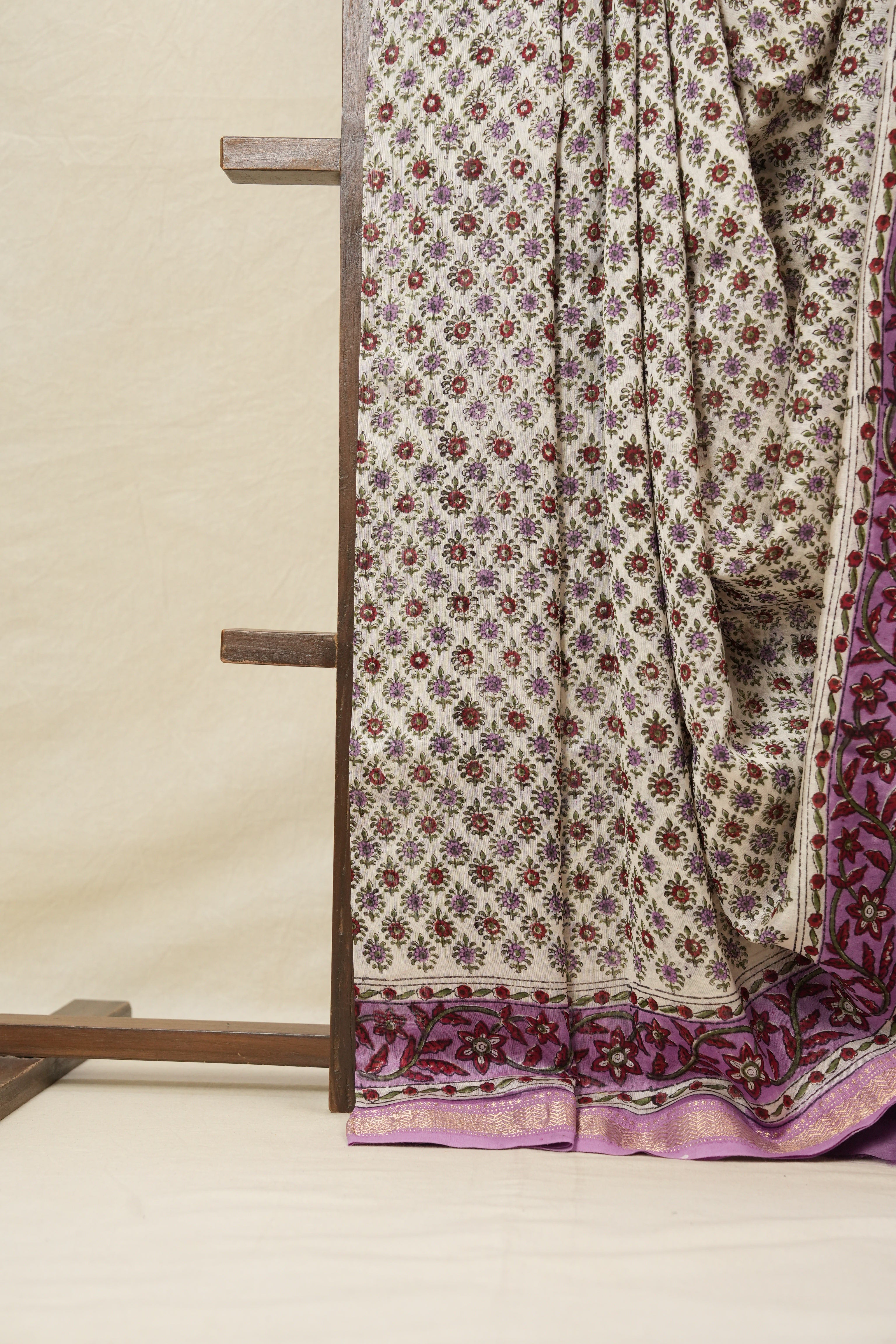 Off-White HBP Cotton Silk Saree With Maheshwari Border - SROWCSS970