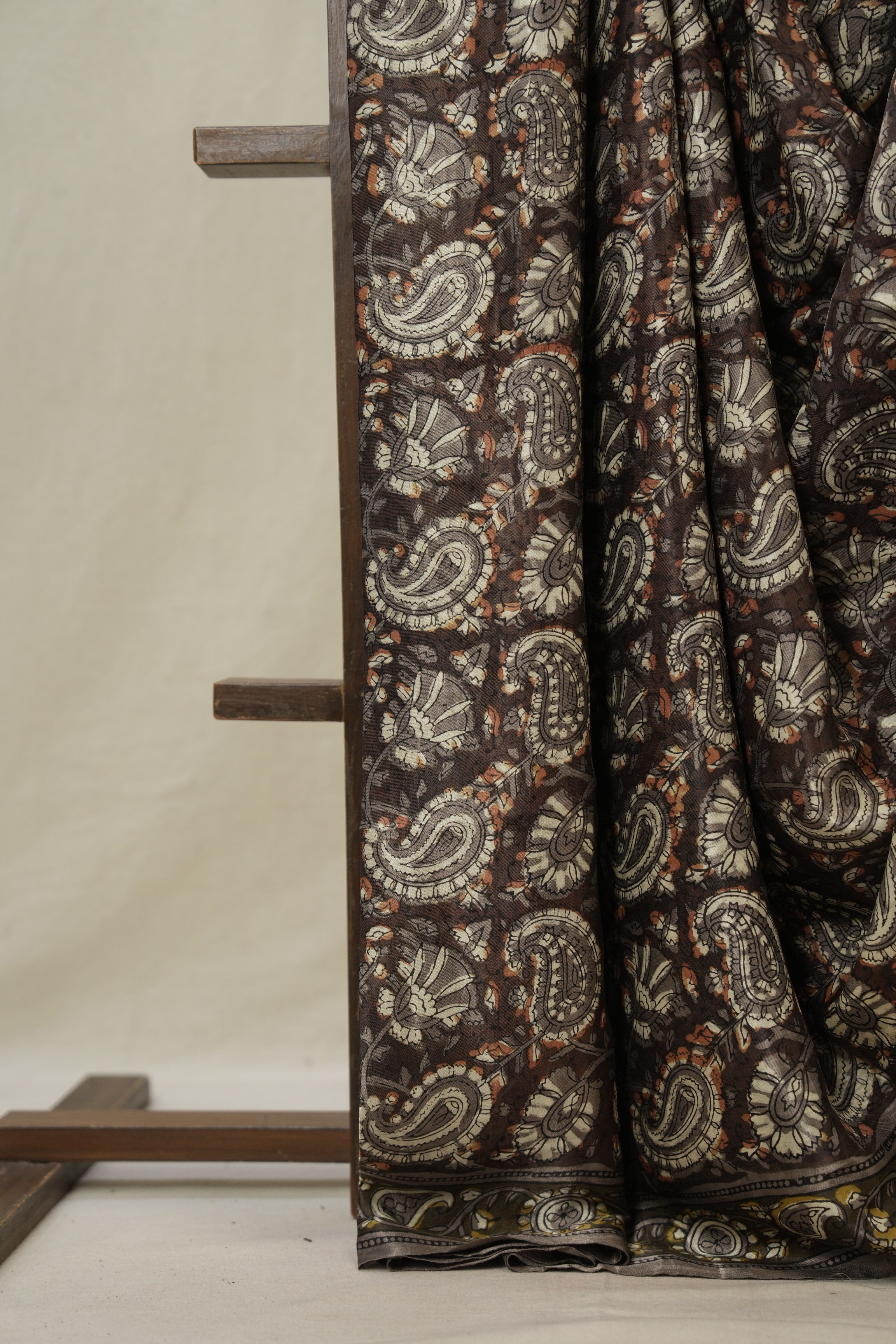 Brown HBP Modal Silk Saree - SRBMSS545