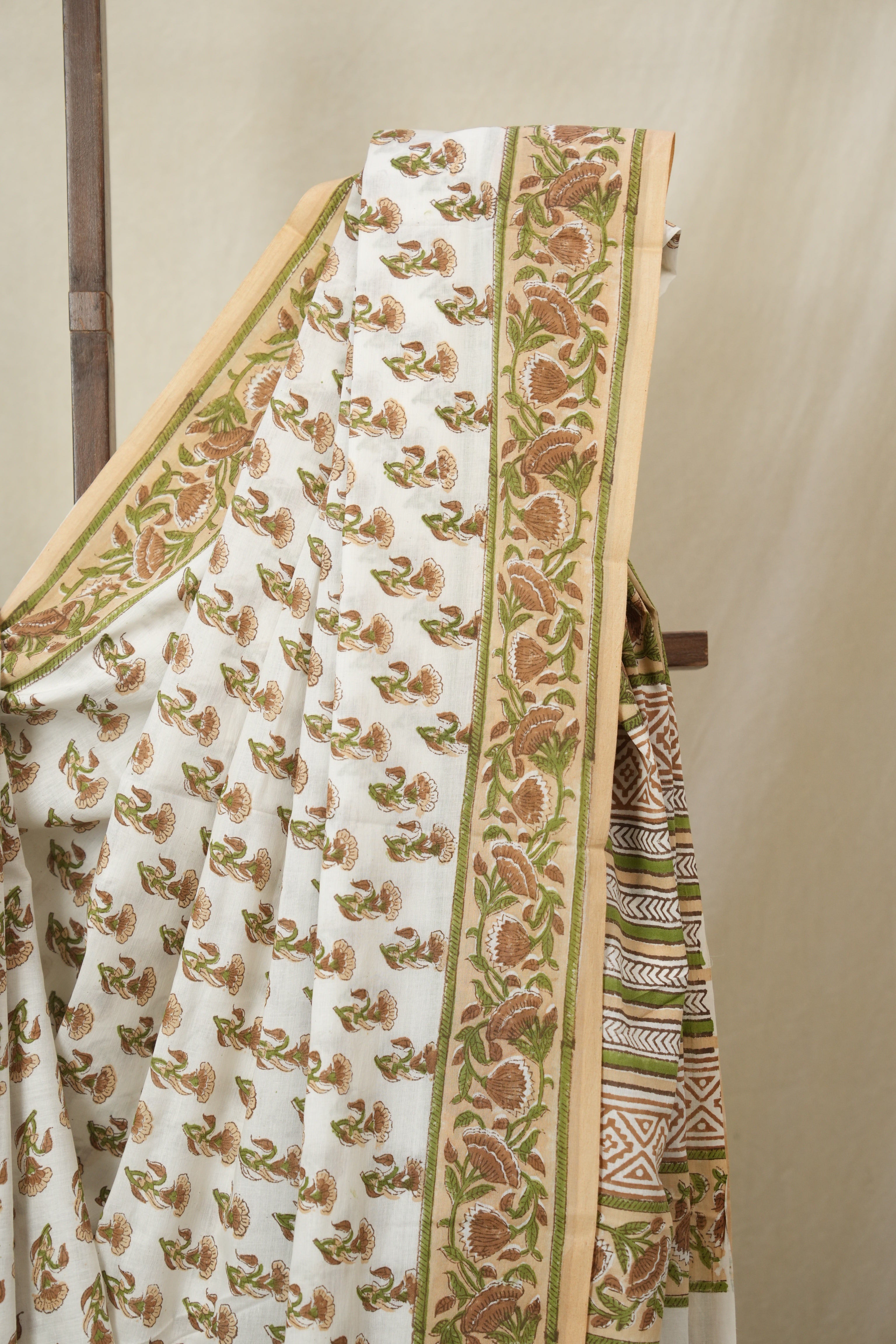 White Floral HBP Cotton Saree - SRWFCS3347