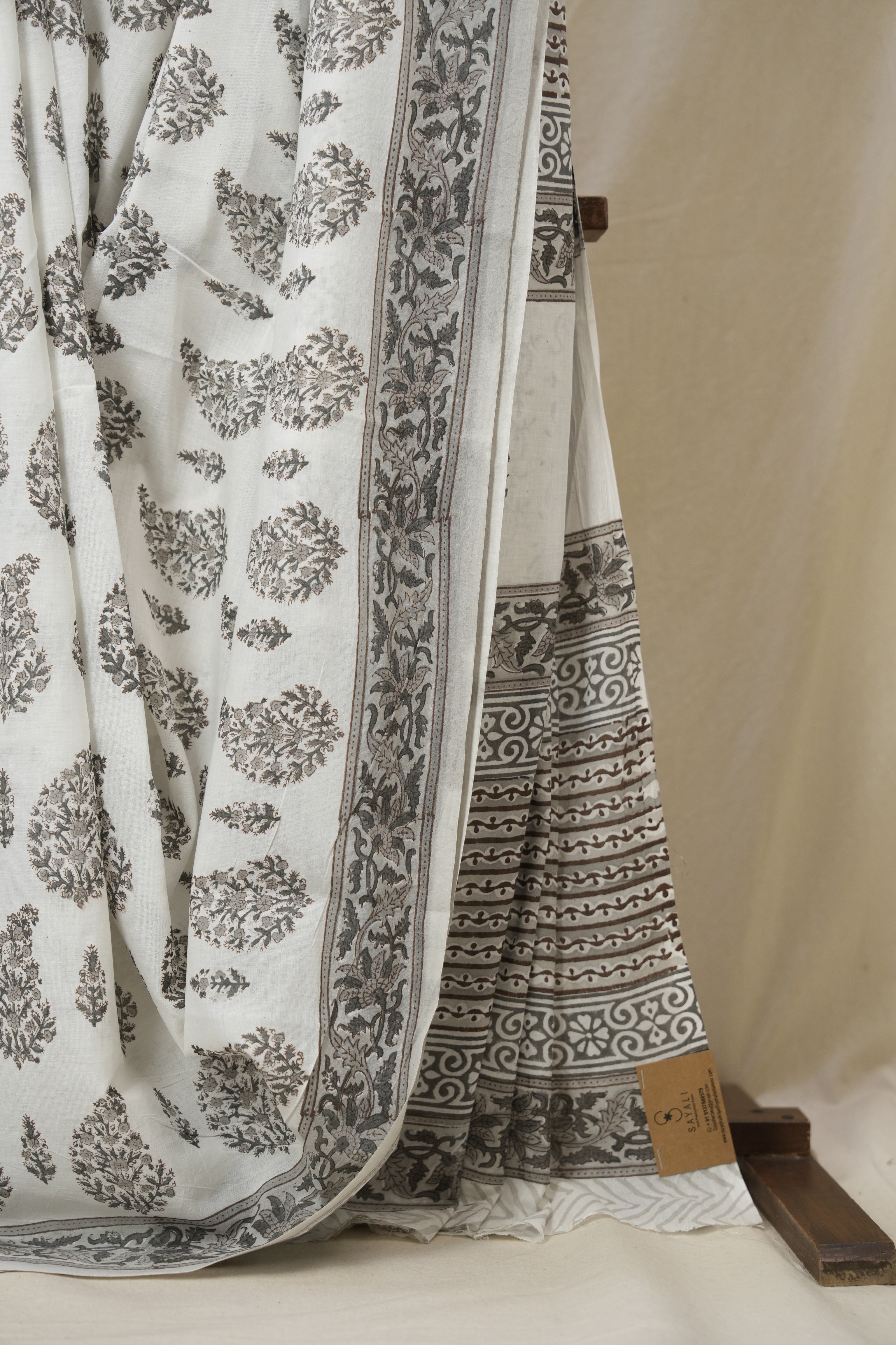 White HBP Cotton Saree - SRWCS3342