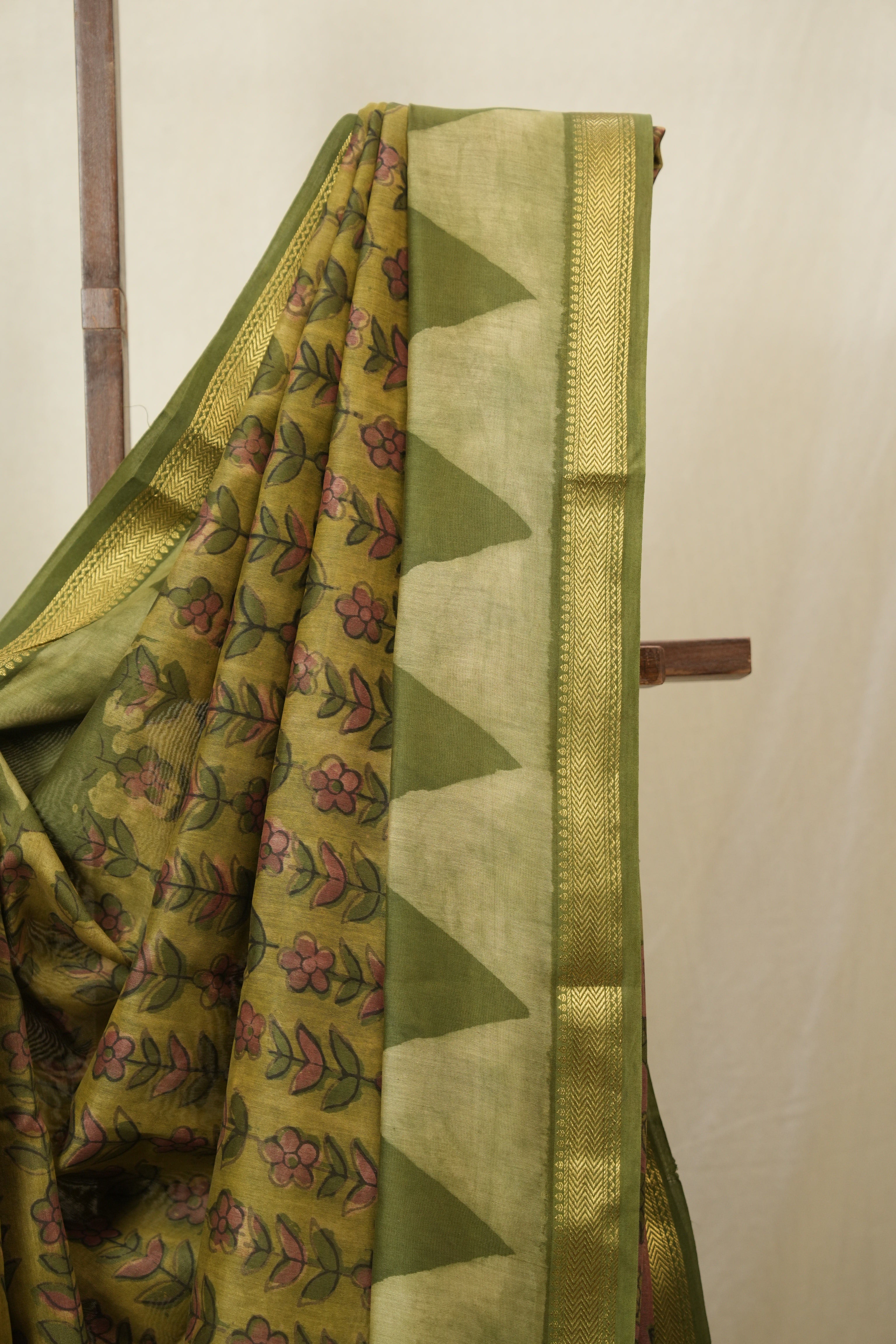 Green HBP Cotton Silk Saree With Maheshwari Border - SRGCSS1660