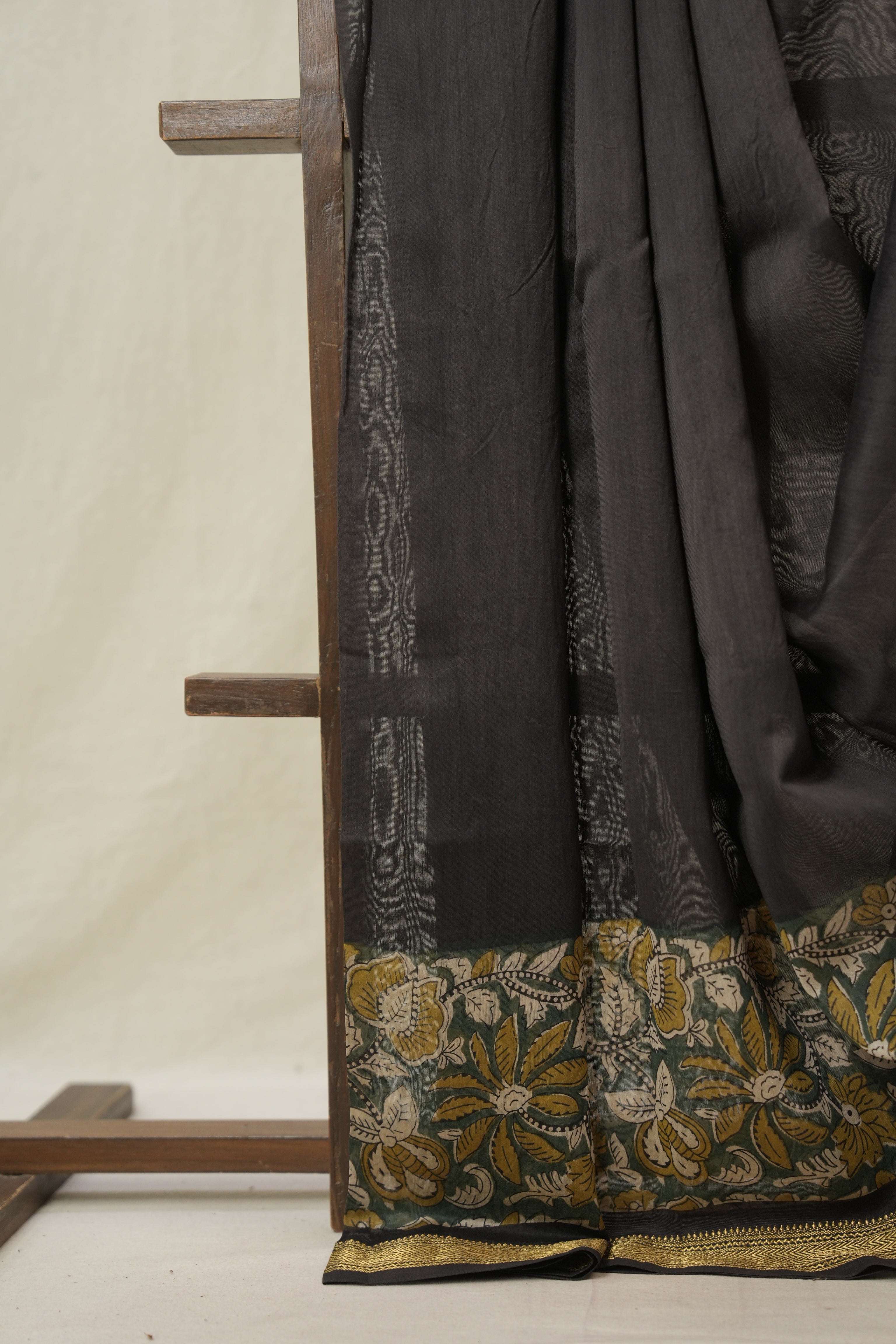 Black Cotton Silk Saree With Maheshwari Border - SRBCSS1502