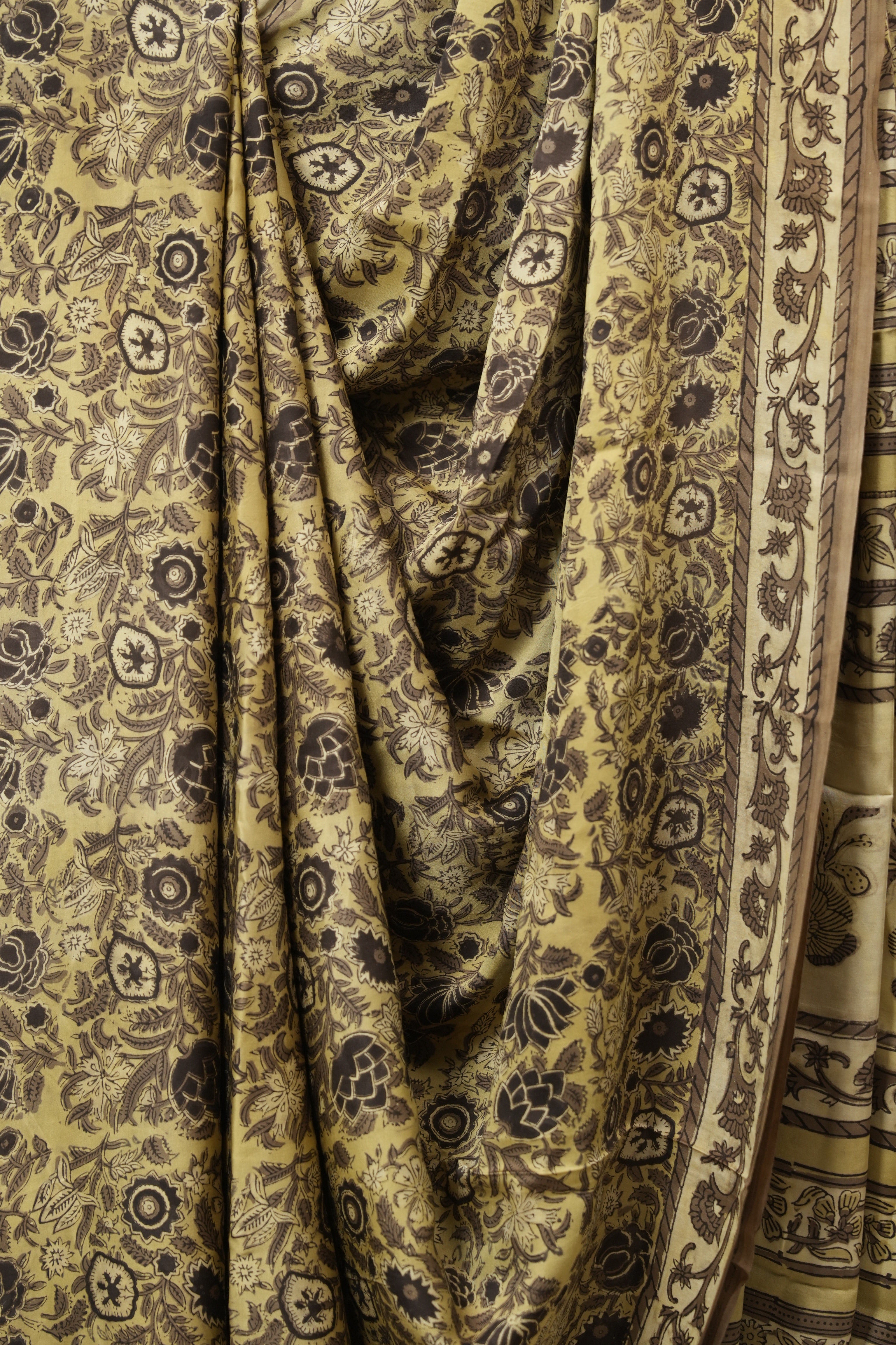 Green HBP Modal Silk Saree - SRGMSS653