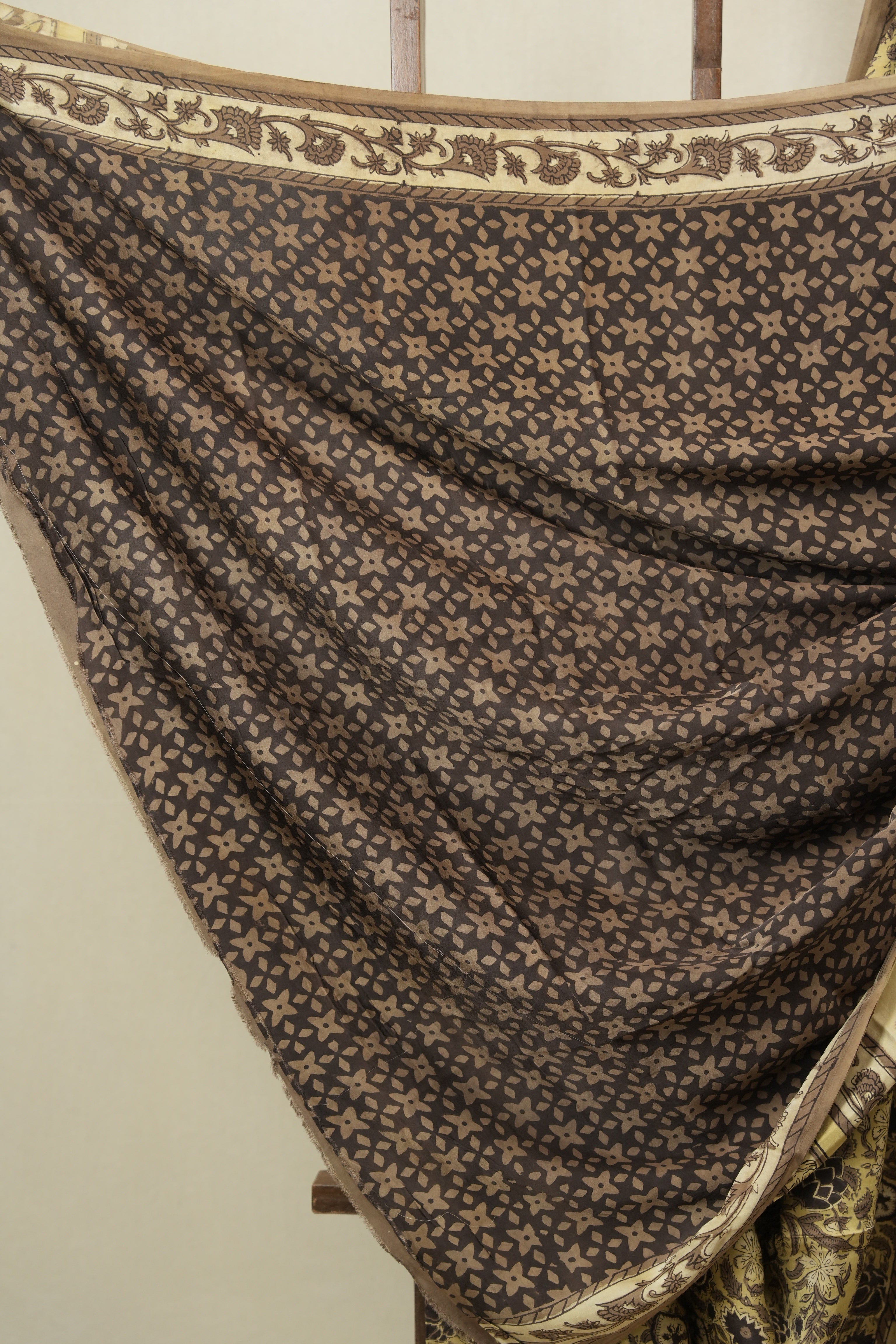 Green HBP Modal Silk Saree - SRGMSS653