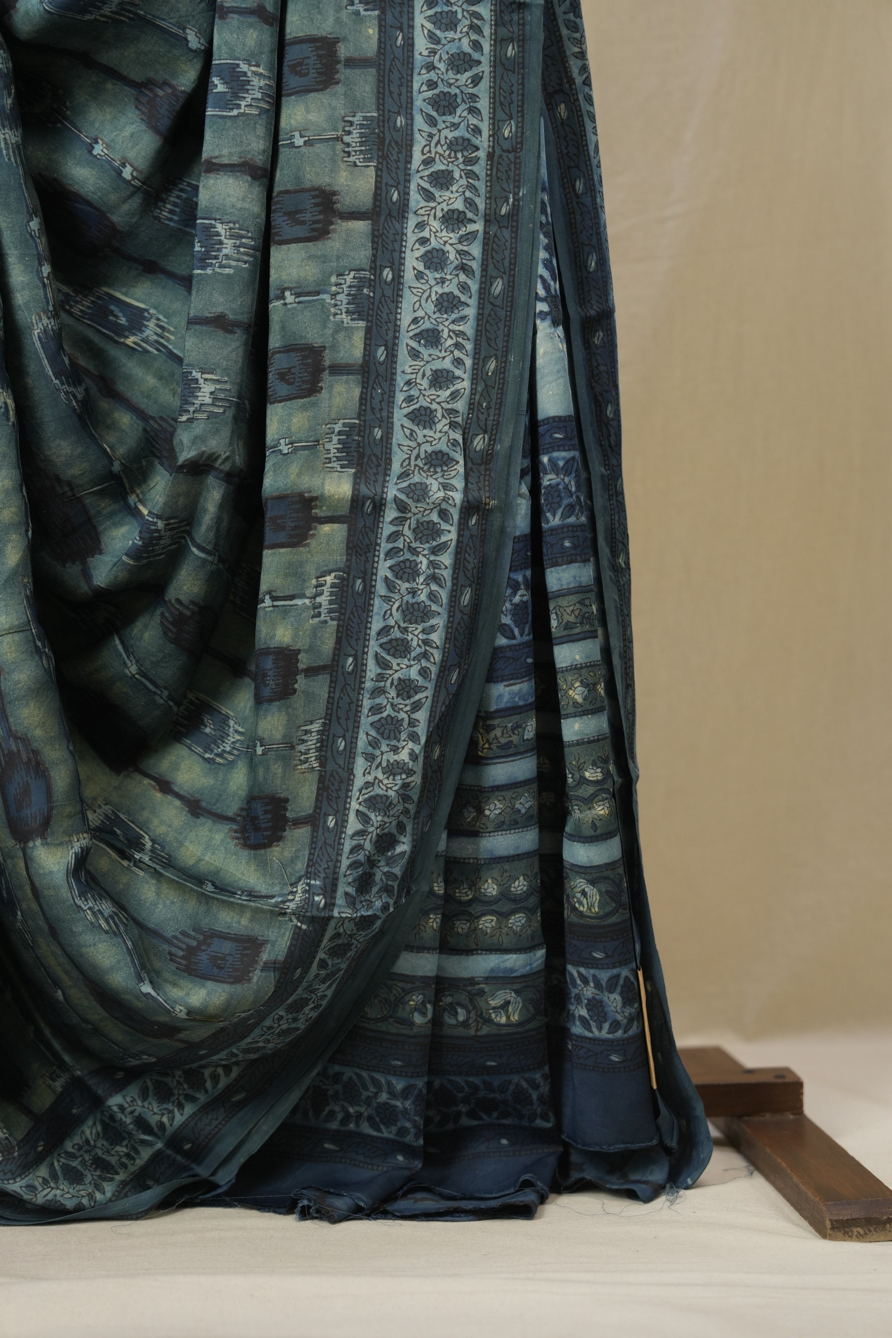 Green HBP Modal Silk Saree - SRGMSS655