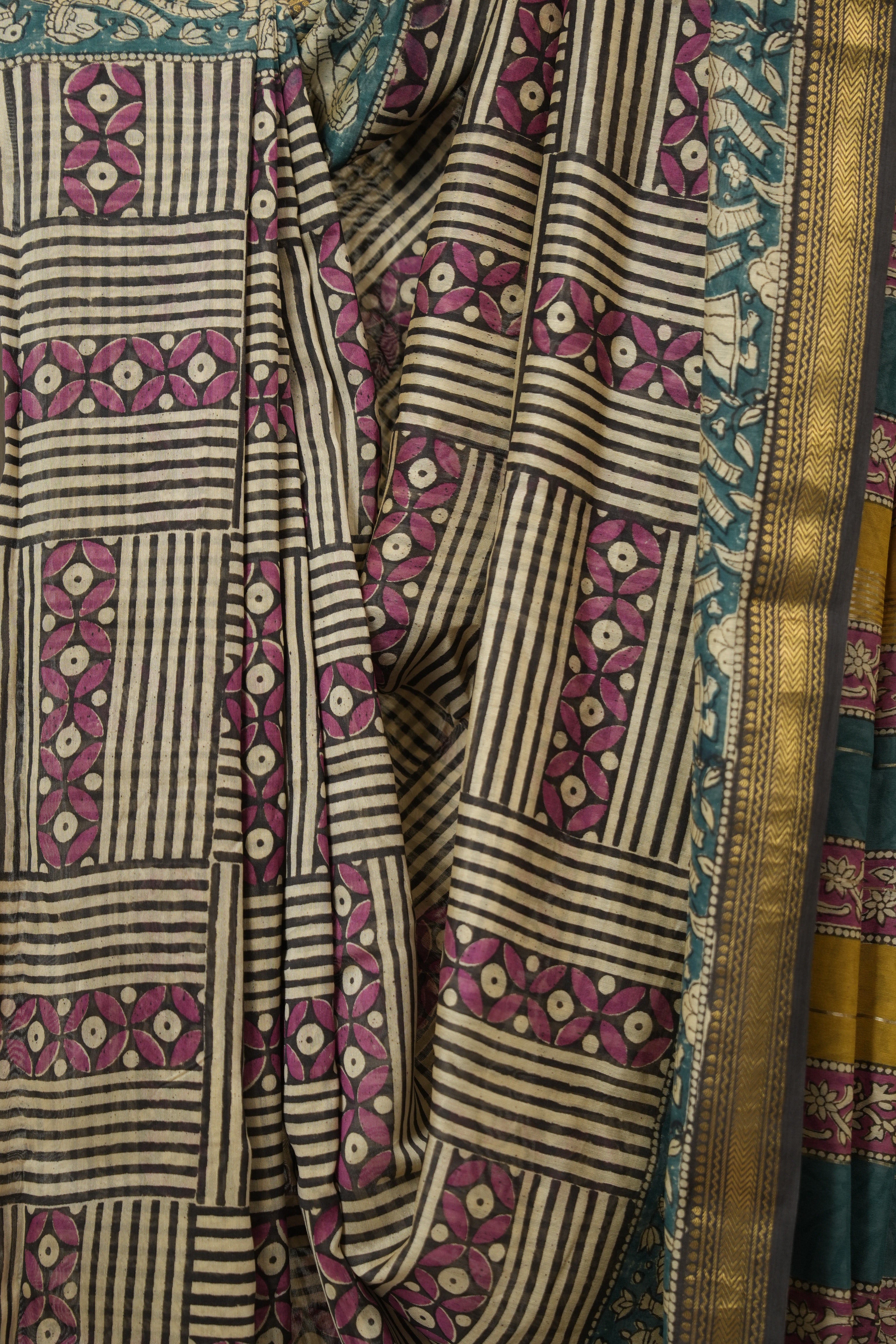 Beige Black Cotton Silk Saree With Maheshwari Border - SRBBCSS1506