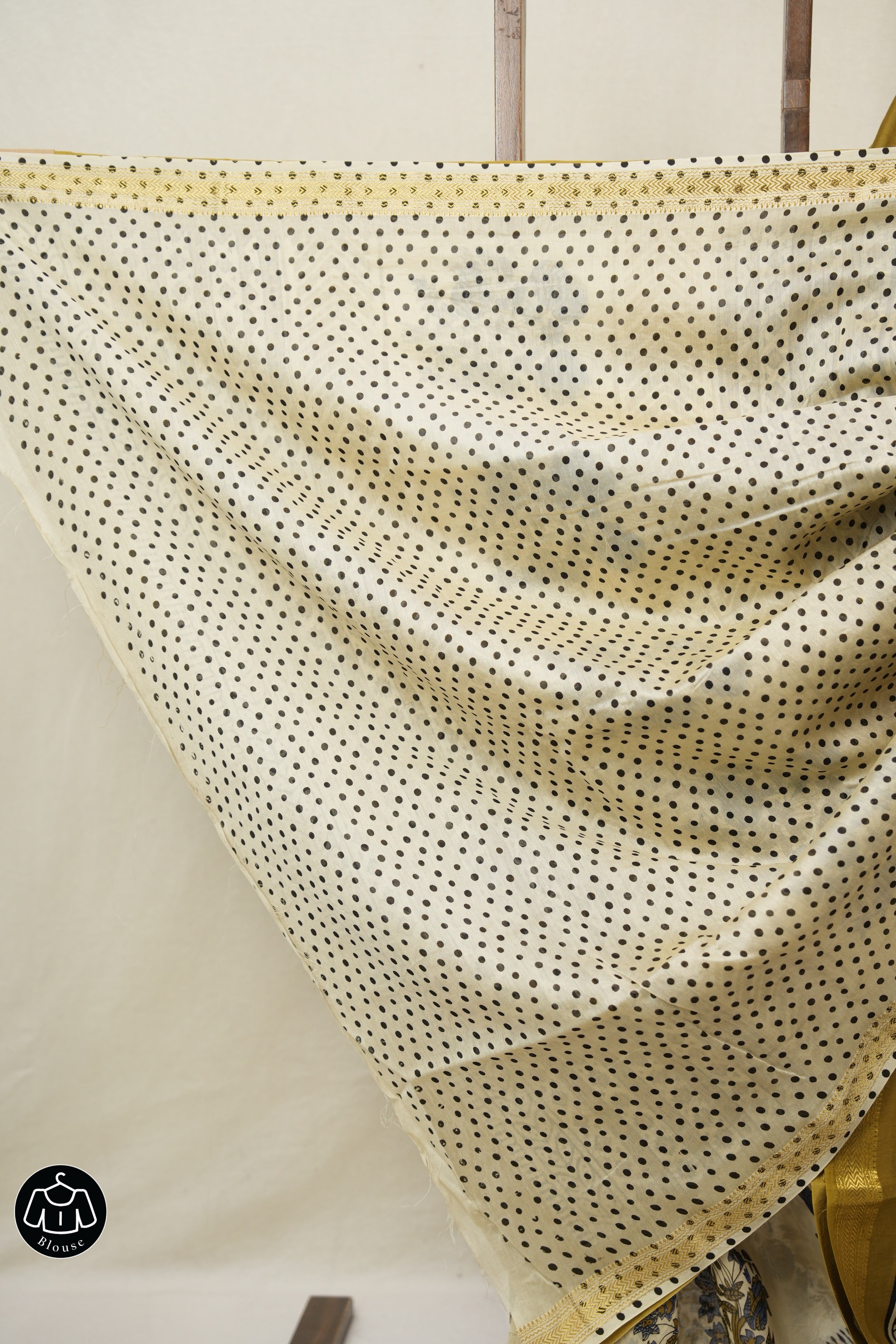 Olive Cotton Silk Saree With Maheshwari Border - SROCSS1507