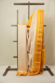 Beige Gadwal Silk Saree - SRBGSS645