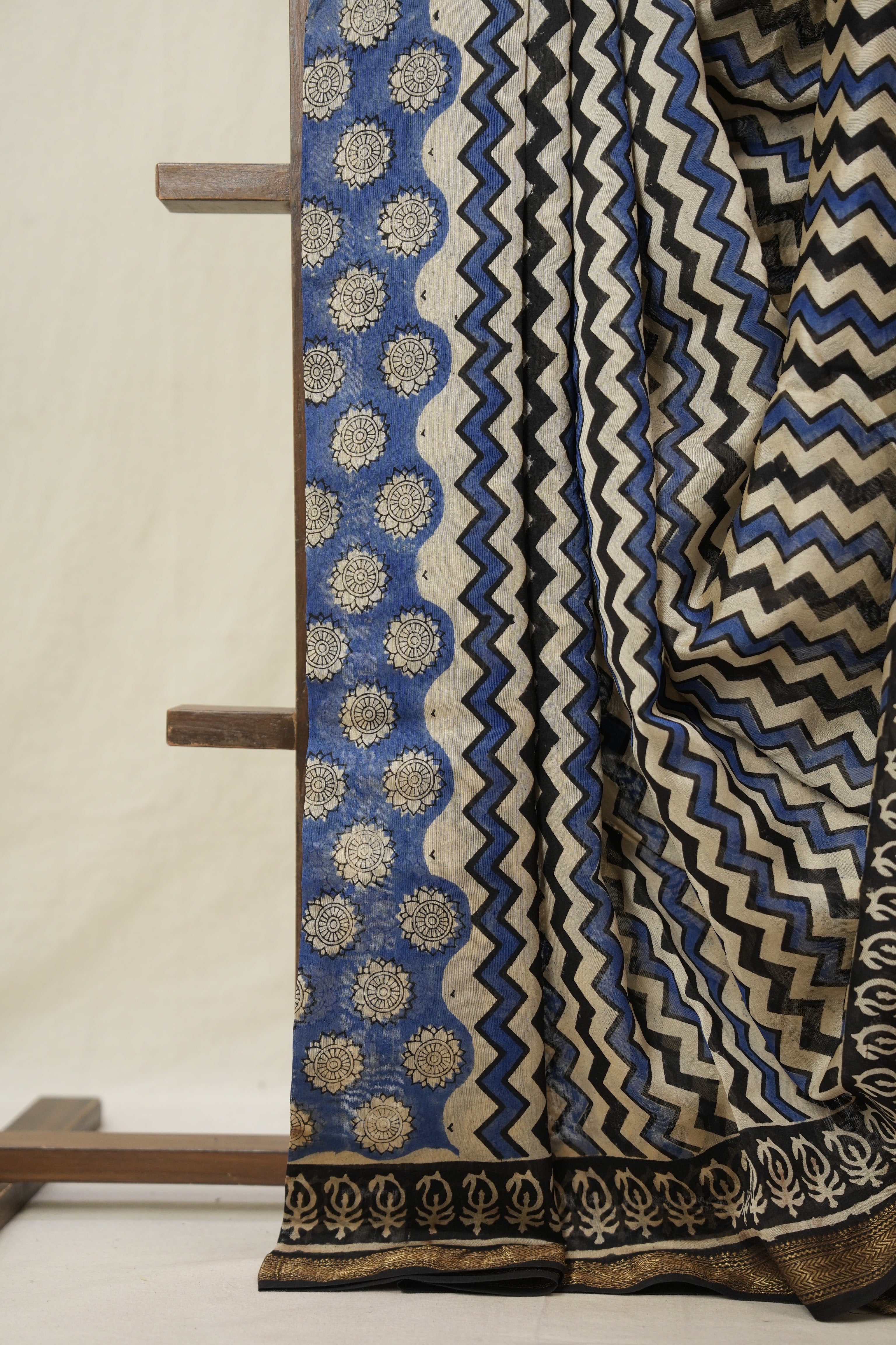 Blue HBP Cotton Silk Saree With Maheshwari Border - SRBCSS1488