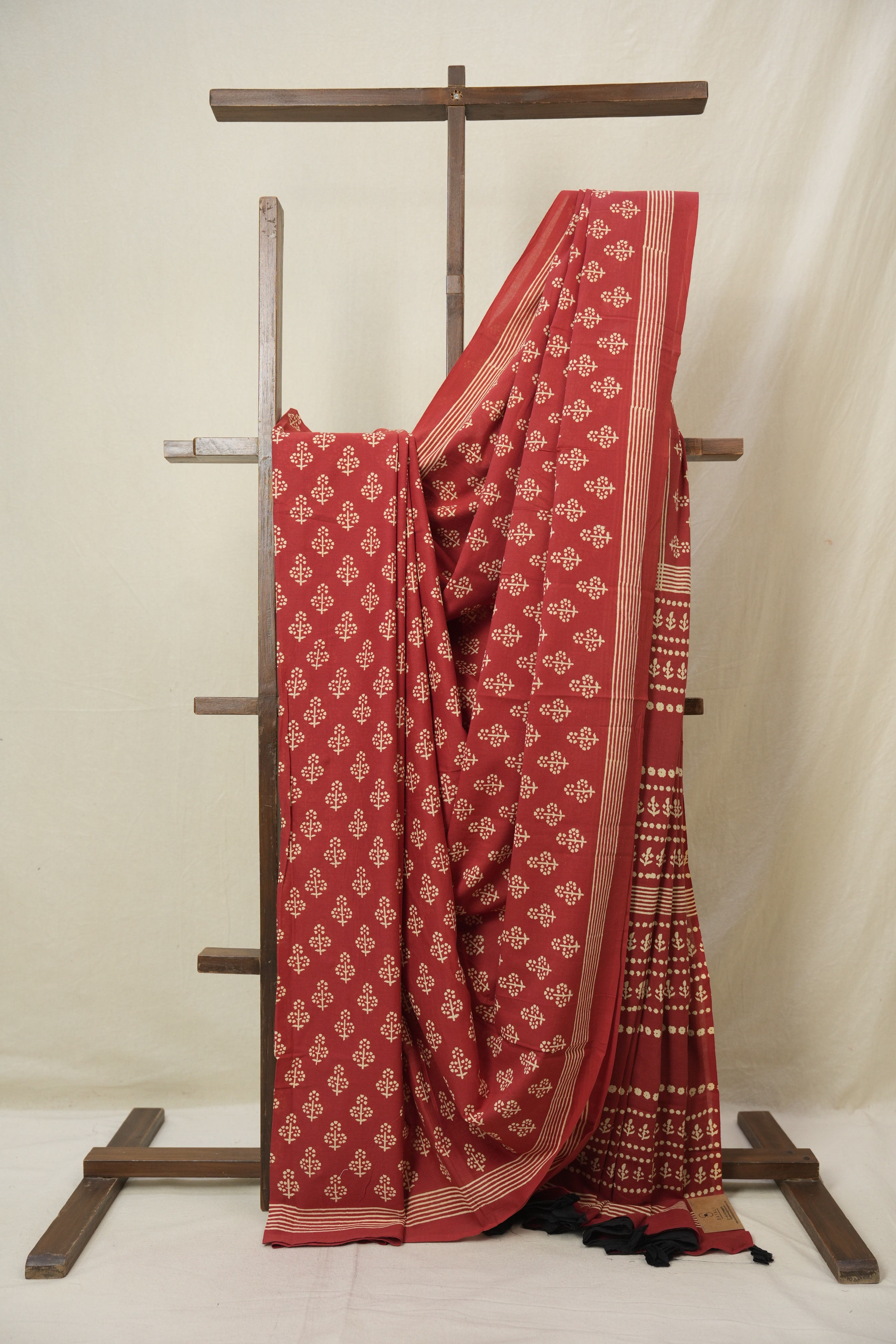 Red HBP Cotton Saree - SRRCS3330