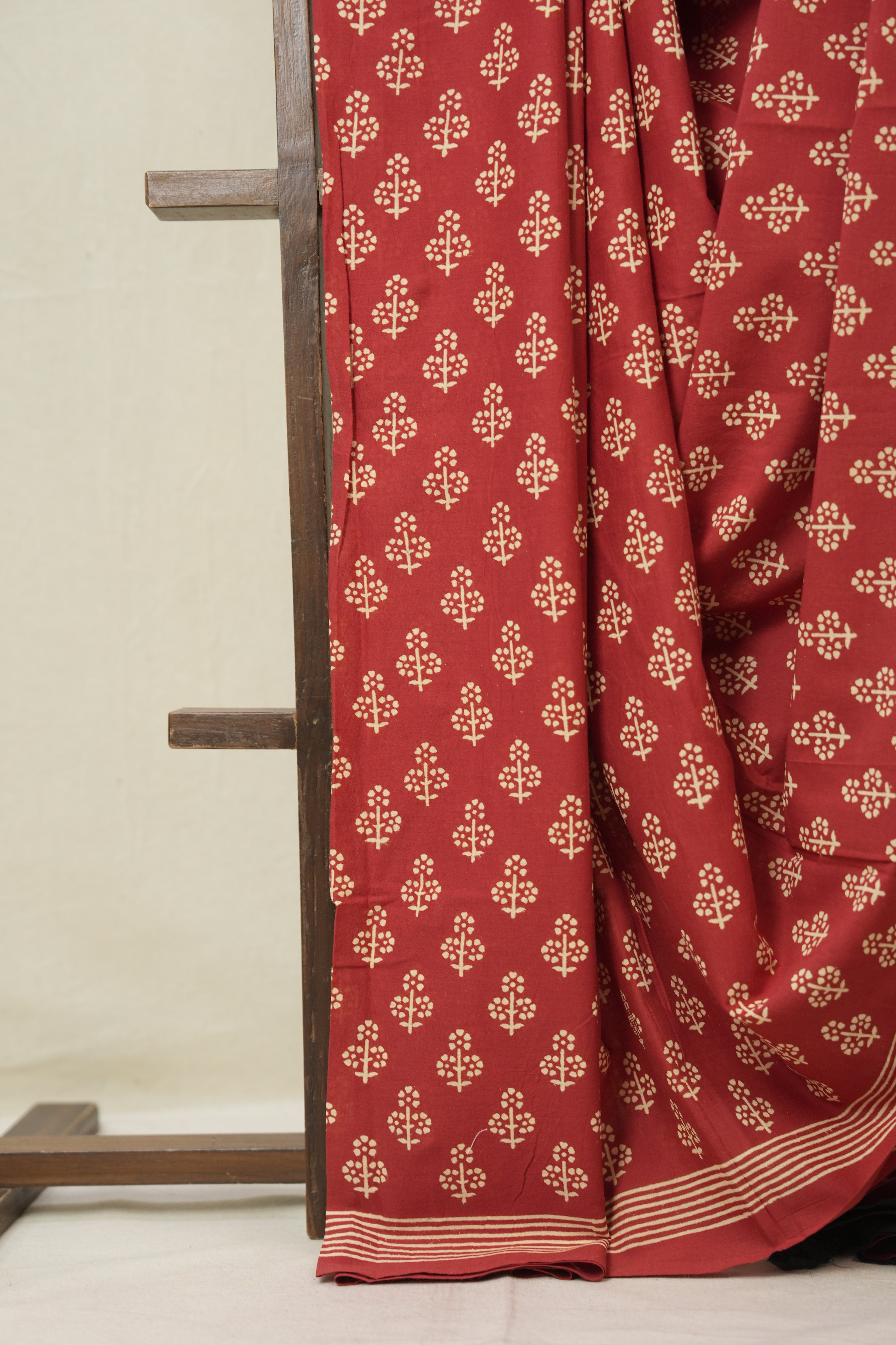 Red HBP Cotton Saree - SRRCS3330