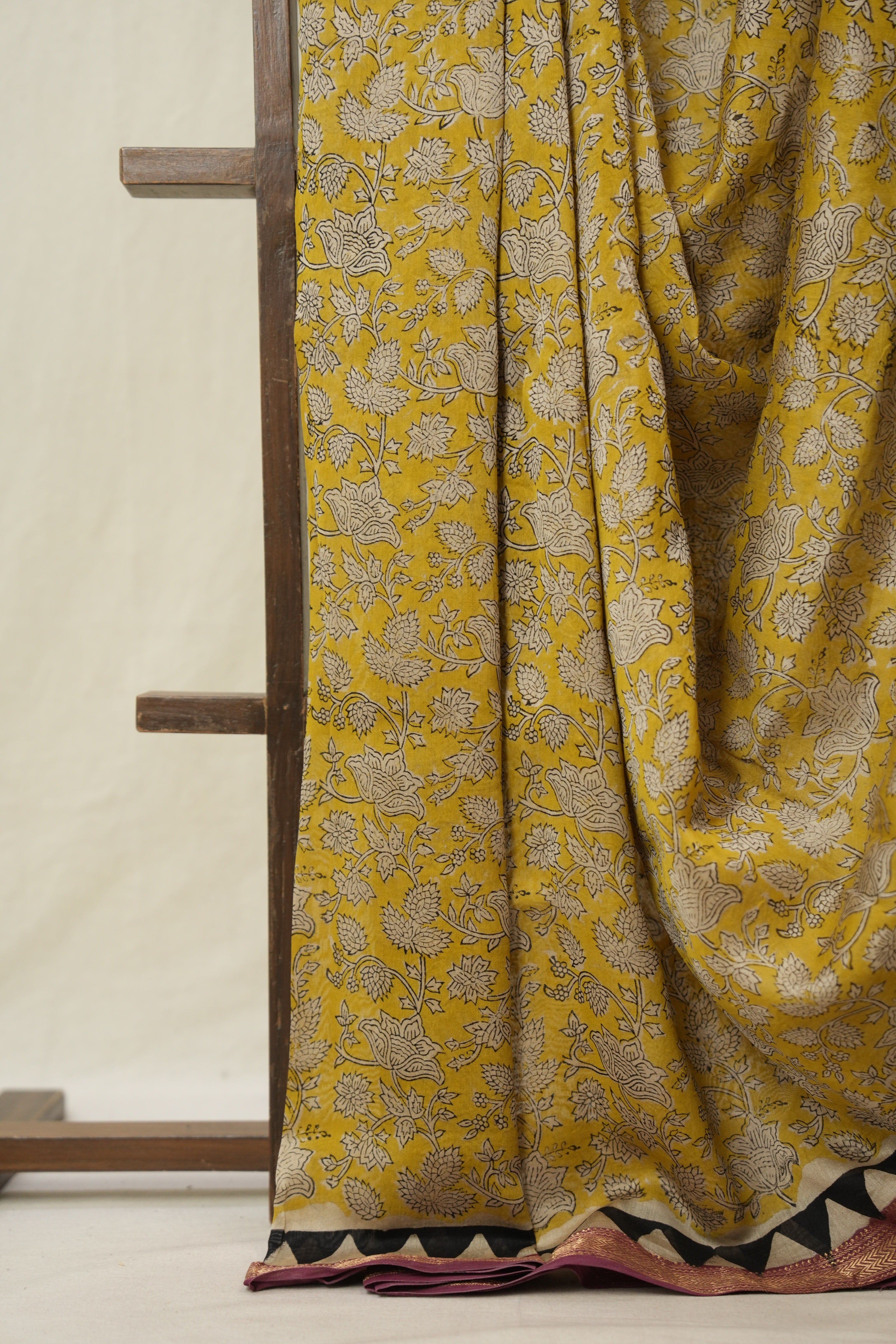Mustard Yellow HBP Cotton Silk Saree With Maheshwari Border - SRMYCSS1487