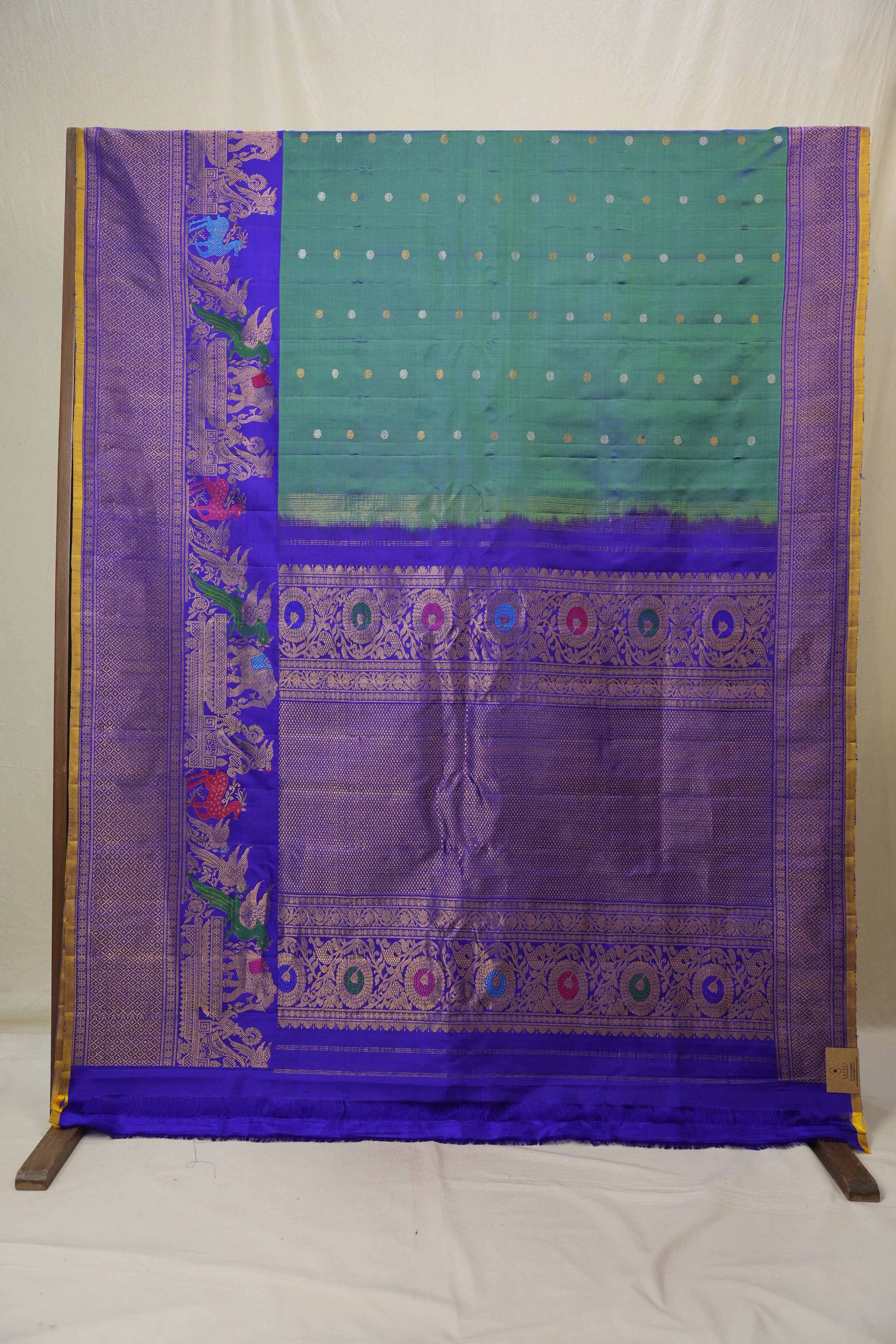 Two Tone Peacock Green Gadwal Silk Saree - SRGGSS644