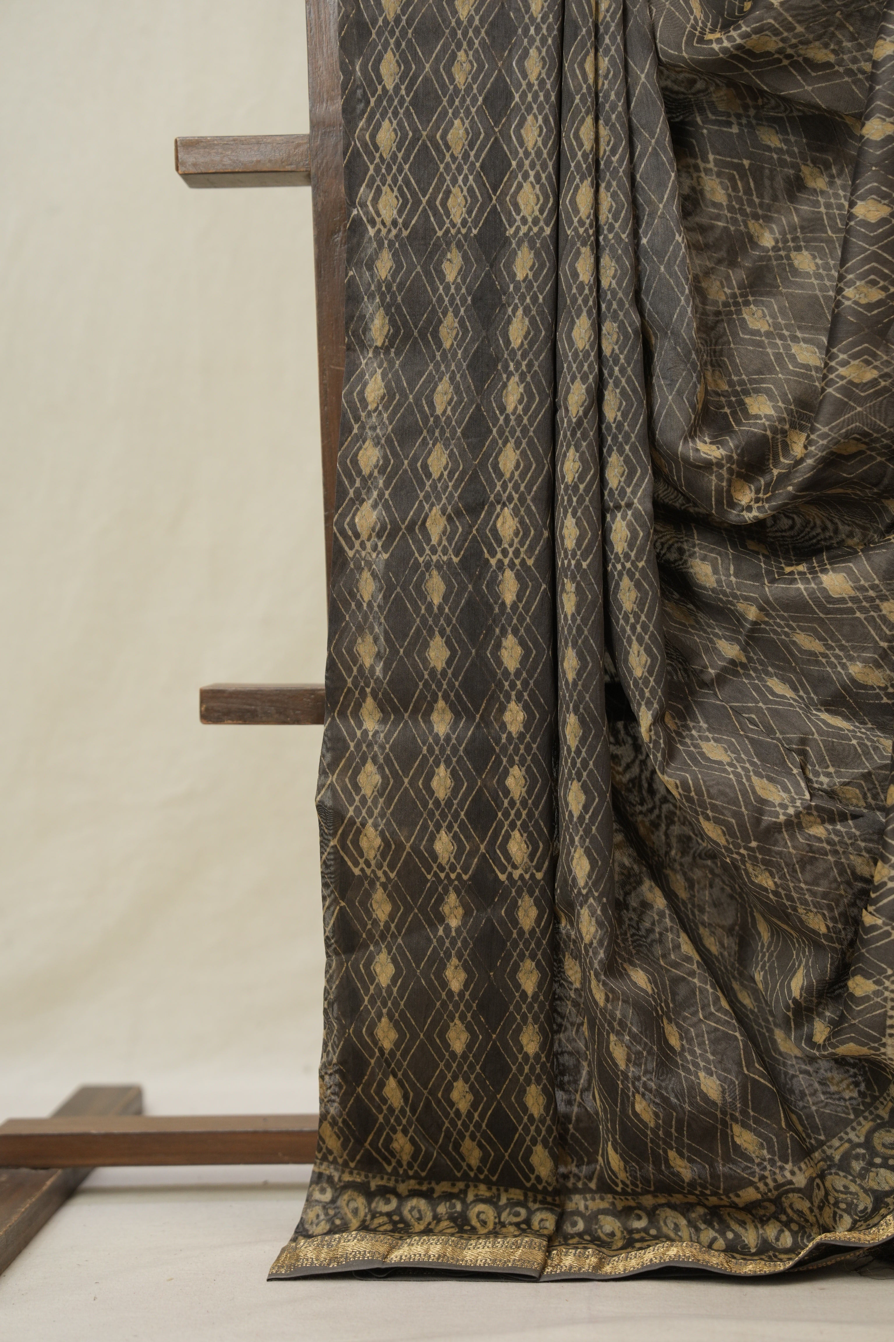 Kashish Ajrakh Cotton Silk Saree With Maheshwari Border - SRKACSS1515