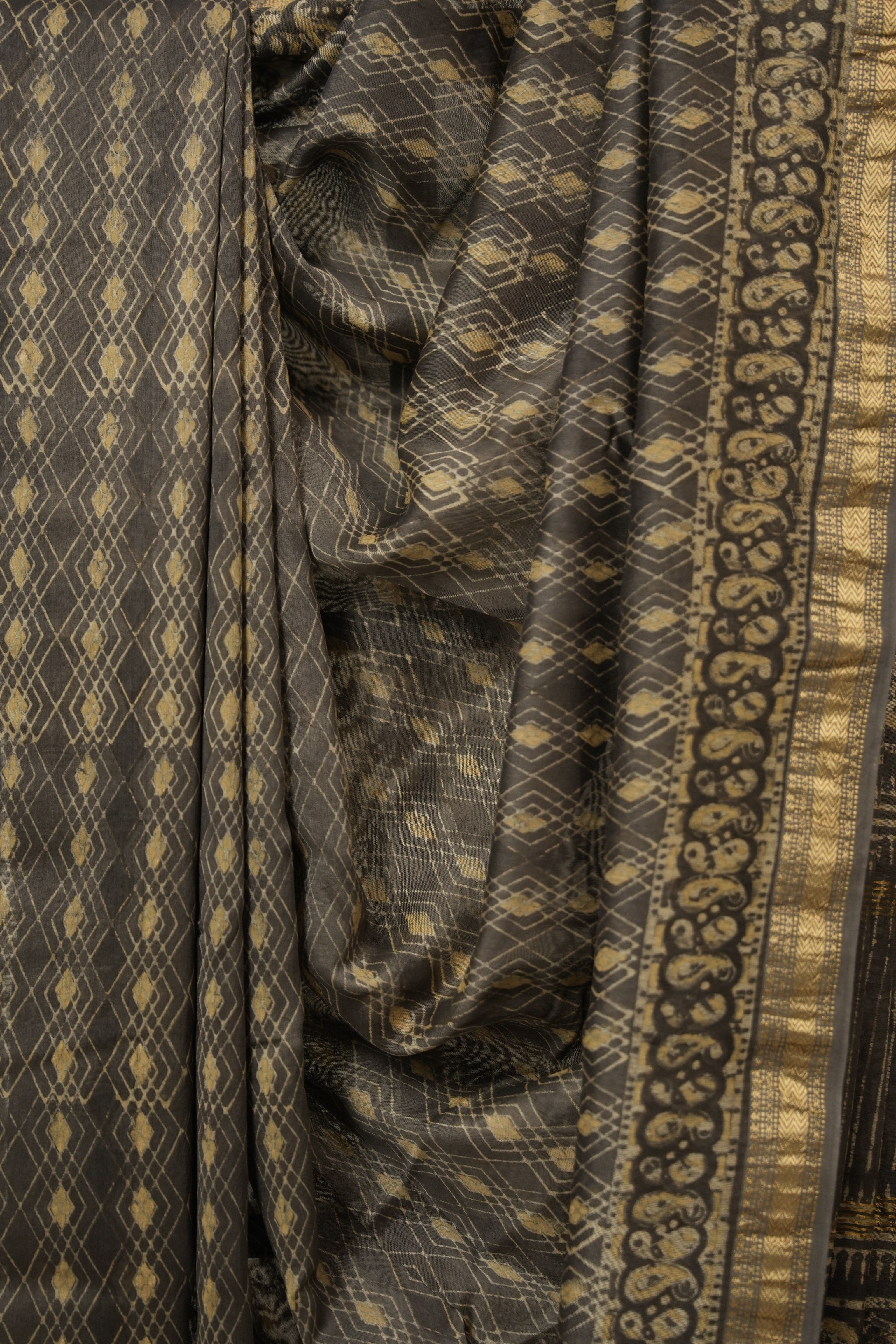 Kashish Ajrakh Cotton Silk Saree With Maheshwari Border - SRKACSS1515