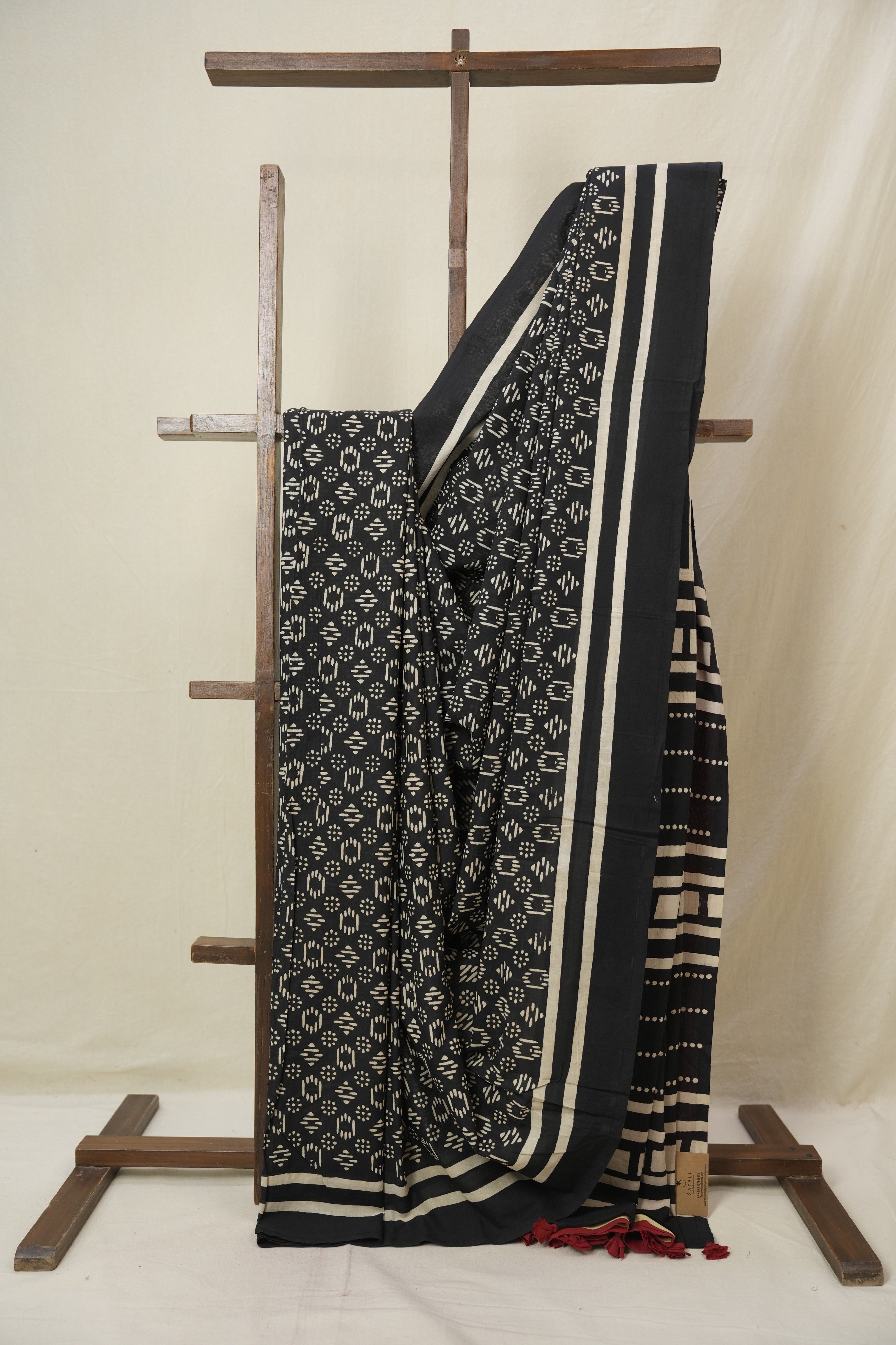 Black HBP Cotton Saree - SRBCS3325