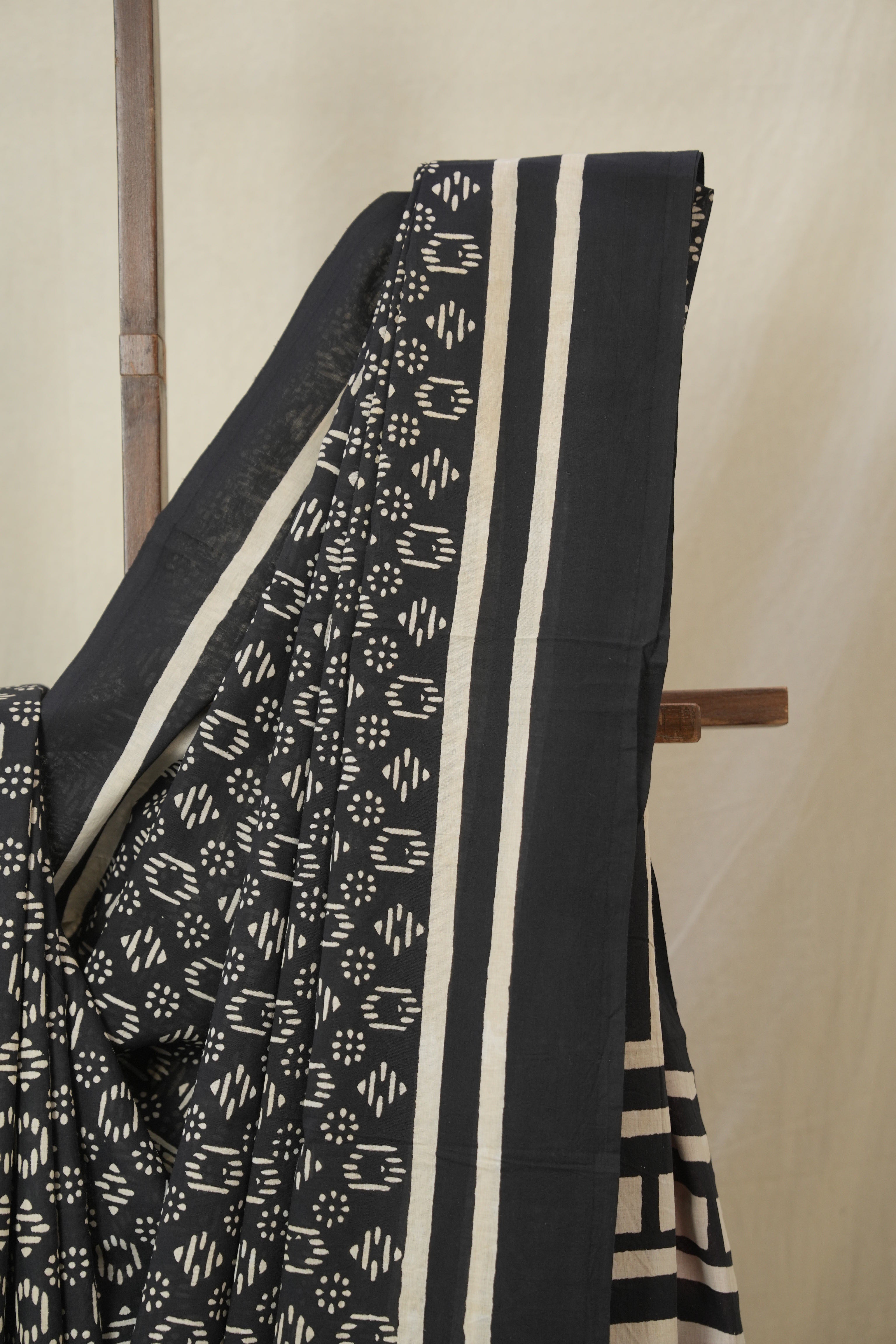 Black HBP Cotton Saree - SRBCS3325