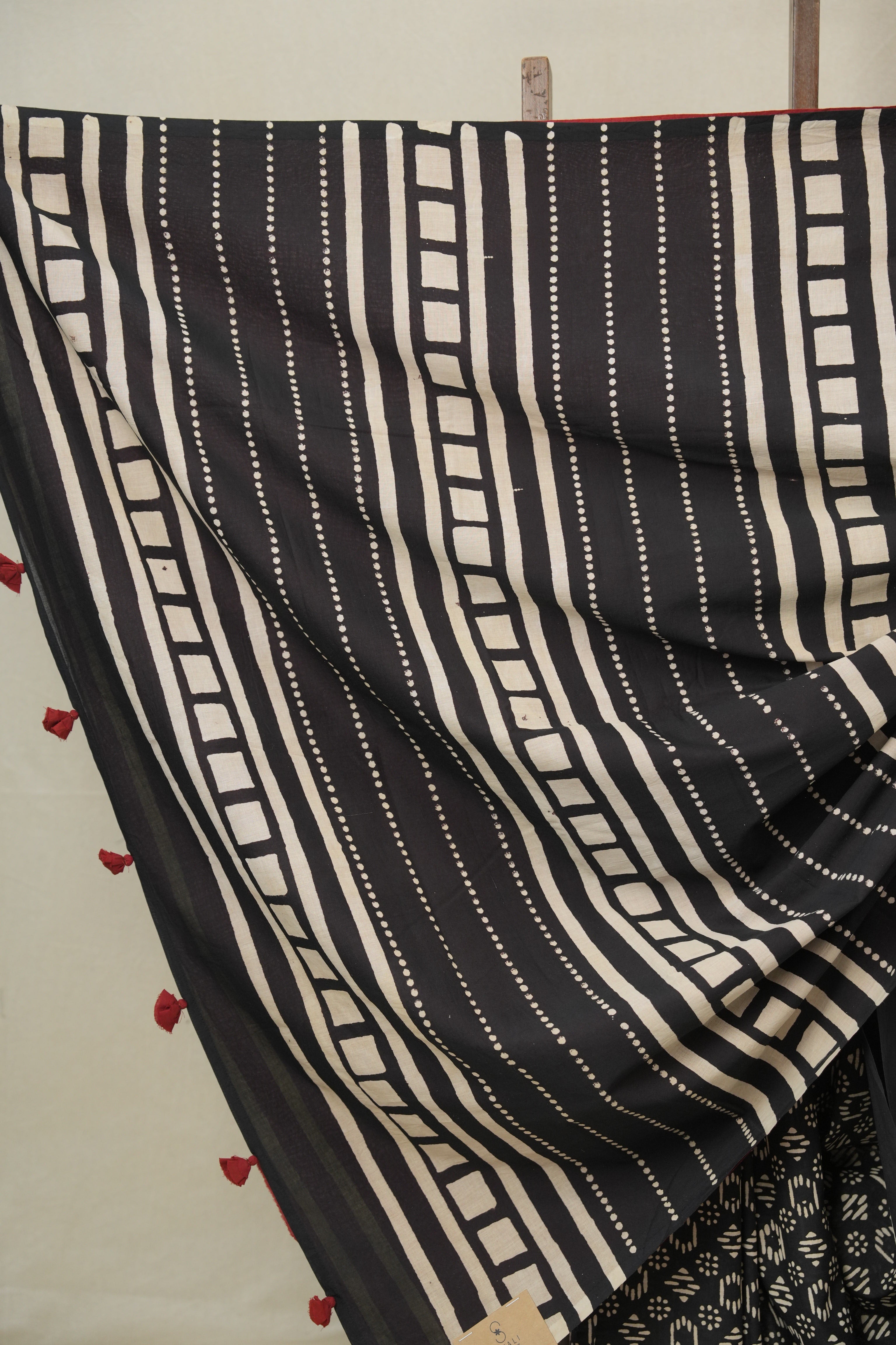 Black HBP Cotton Saree - SRBCS3325