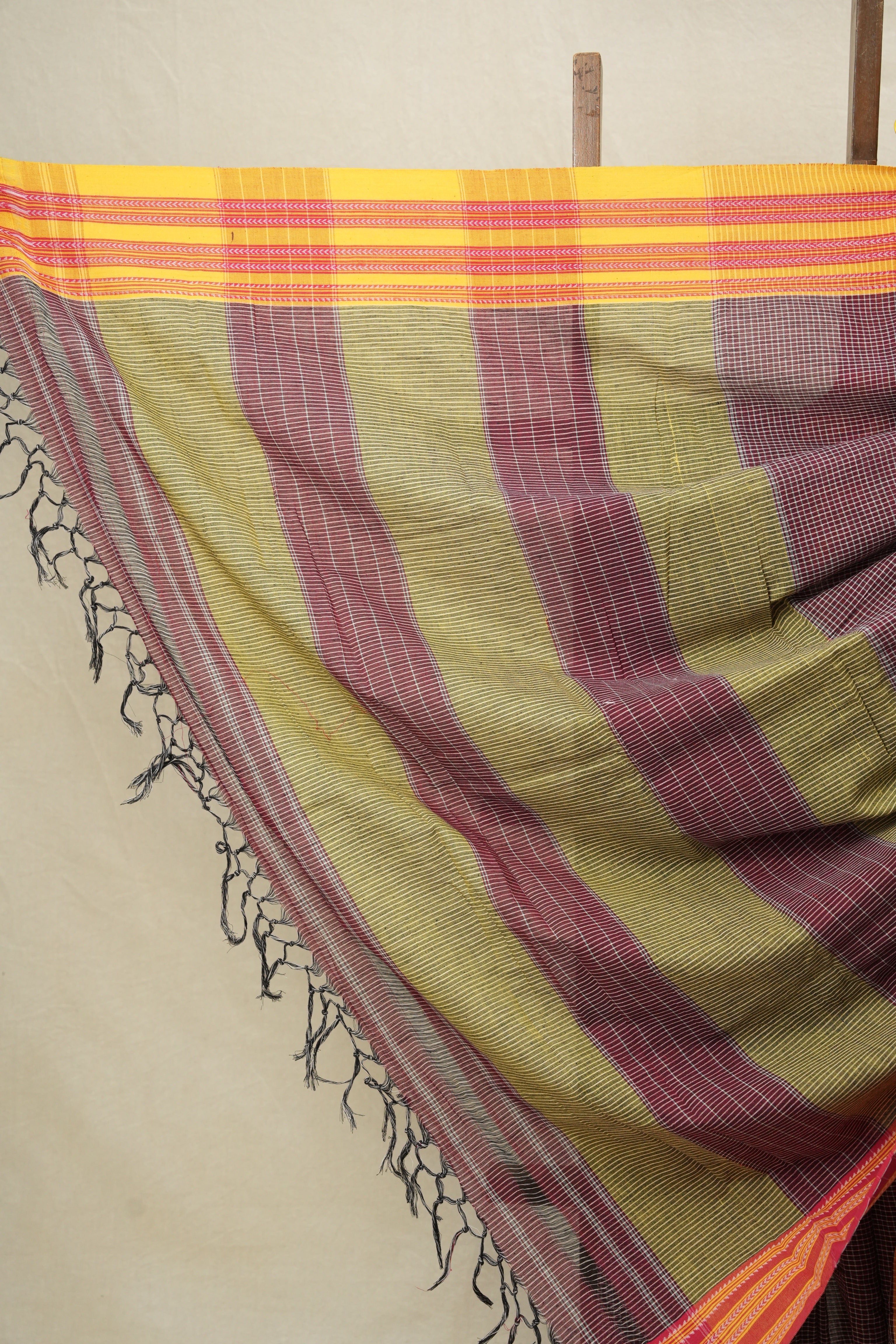Maroon Small Checks Cotton Patteda Anchu Saree With Red-Yellow Gomi Border - SRMSPAS4