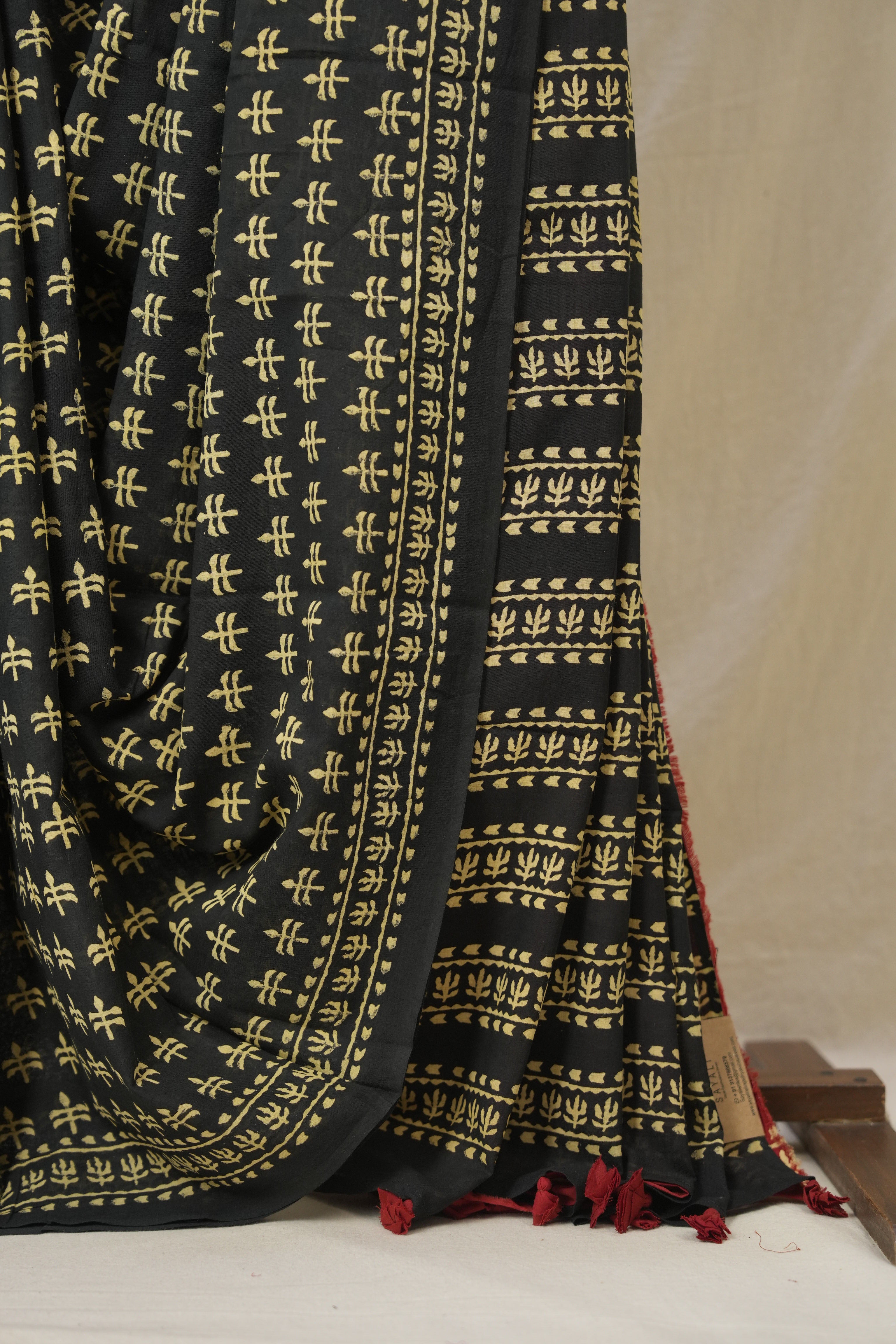 Black HBP Cotton Saree - SRBCS3318
