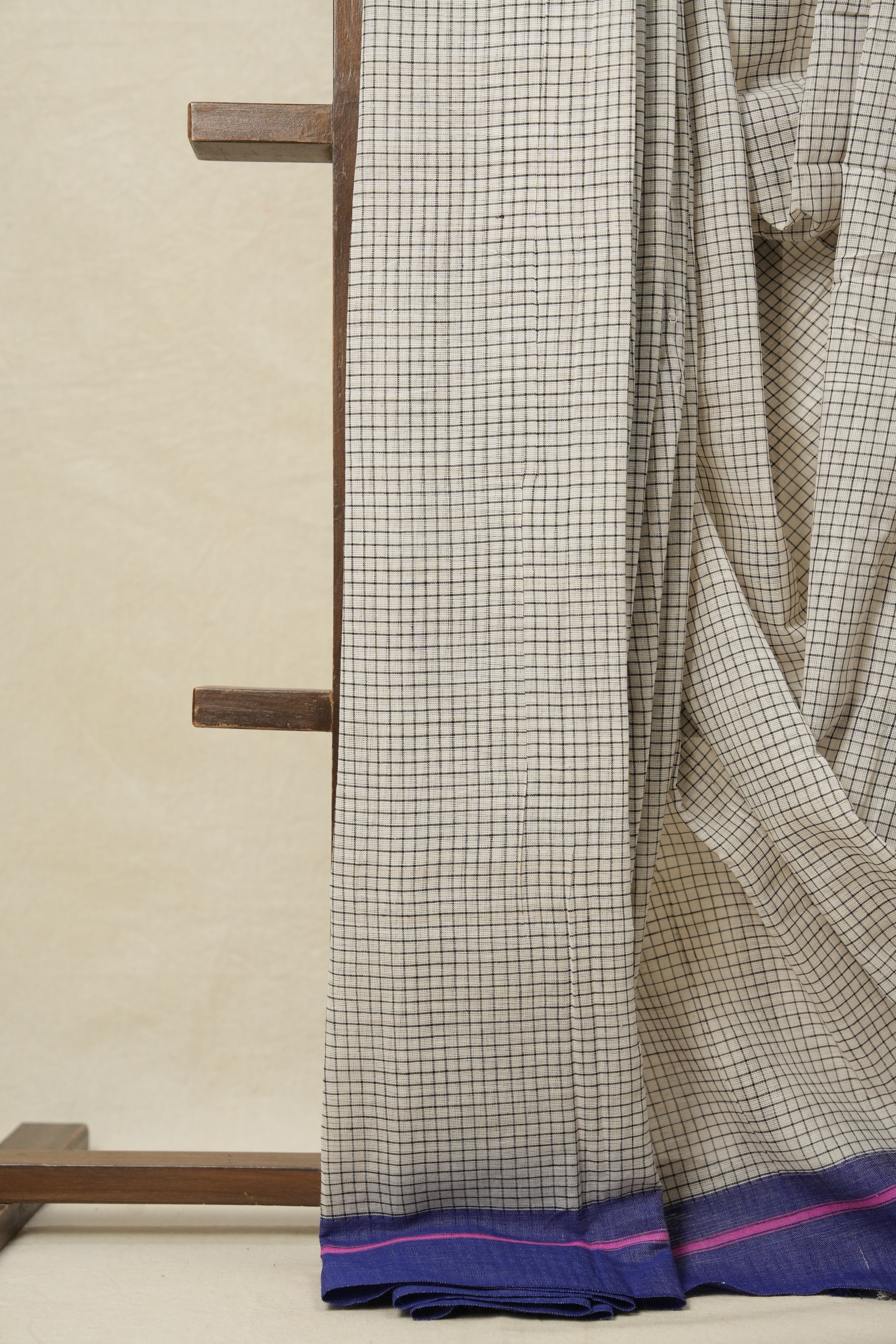 Off-White Big Checks Cotton Patteda Anchu Saree - SROWPAS158